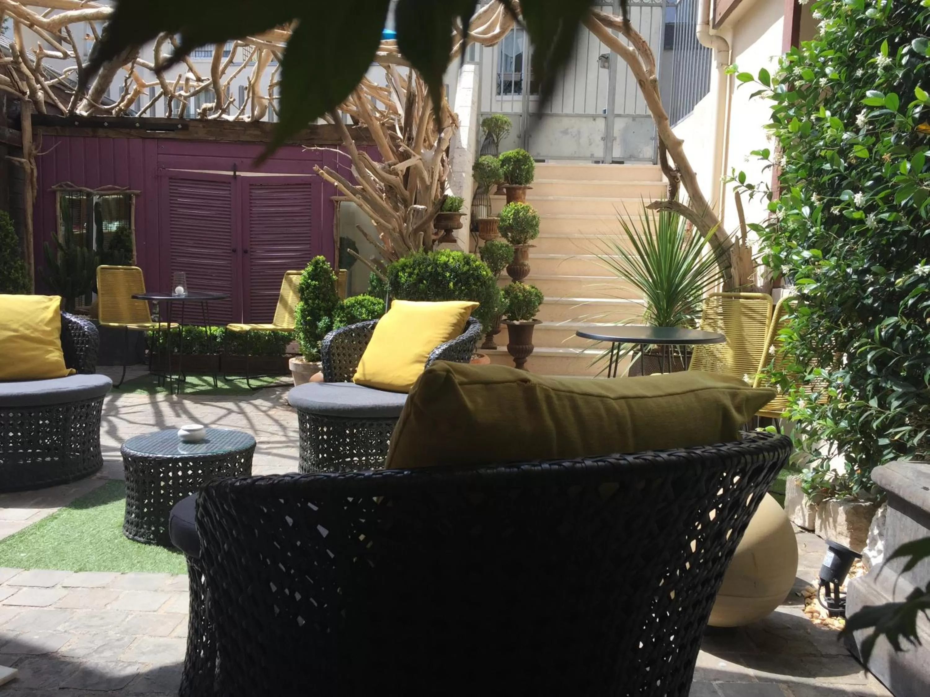 Patio in Hôtel Saint Pierre Boutique-Hôtel