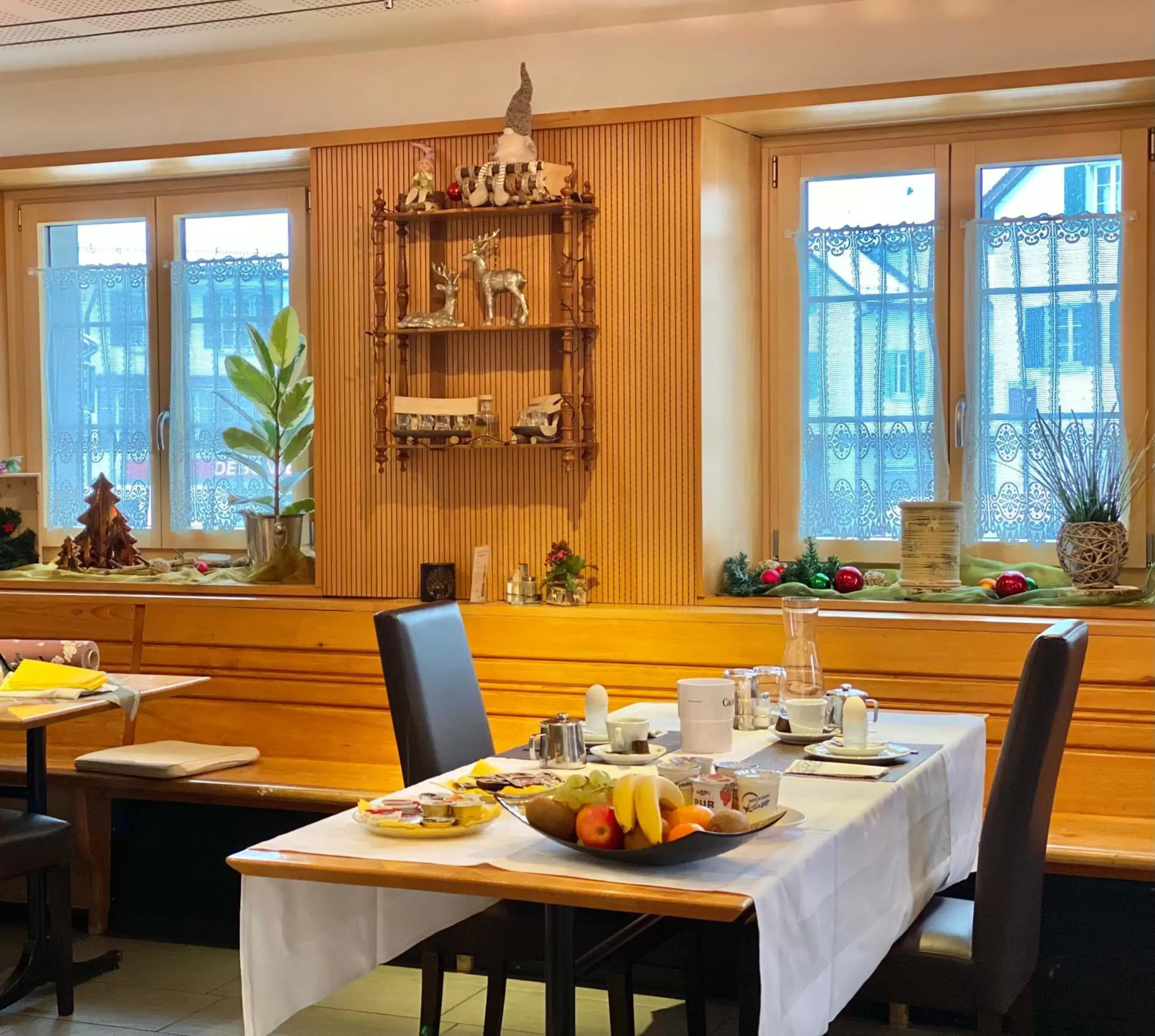 Breakfast, Restaurant/Places to Eat in Hotel Hirschen Hinwil