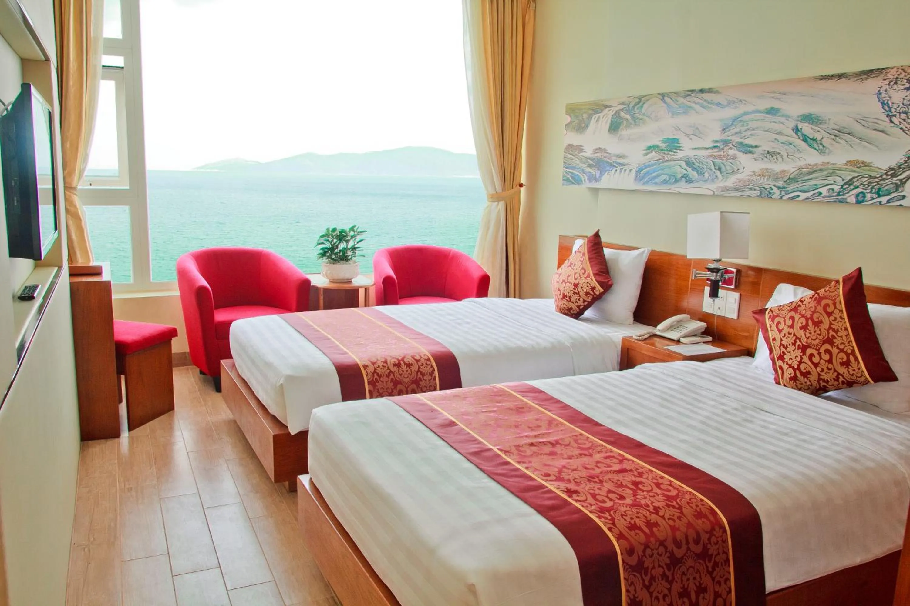 Deluxe Double or Twin Room with Sea View in Nha Trang Wonderland Hotel