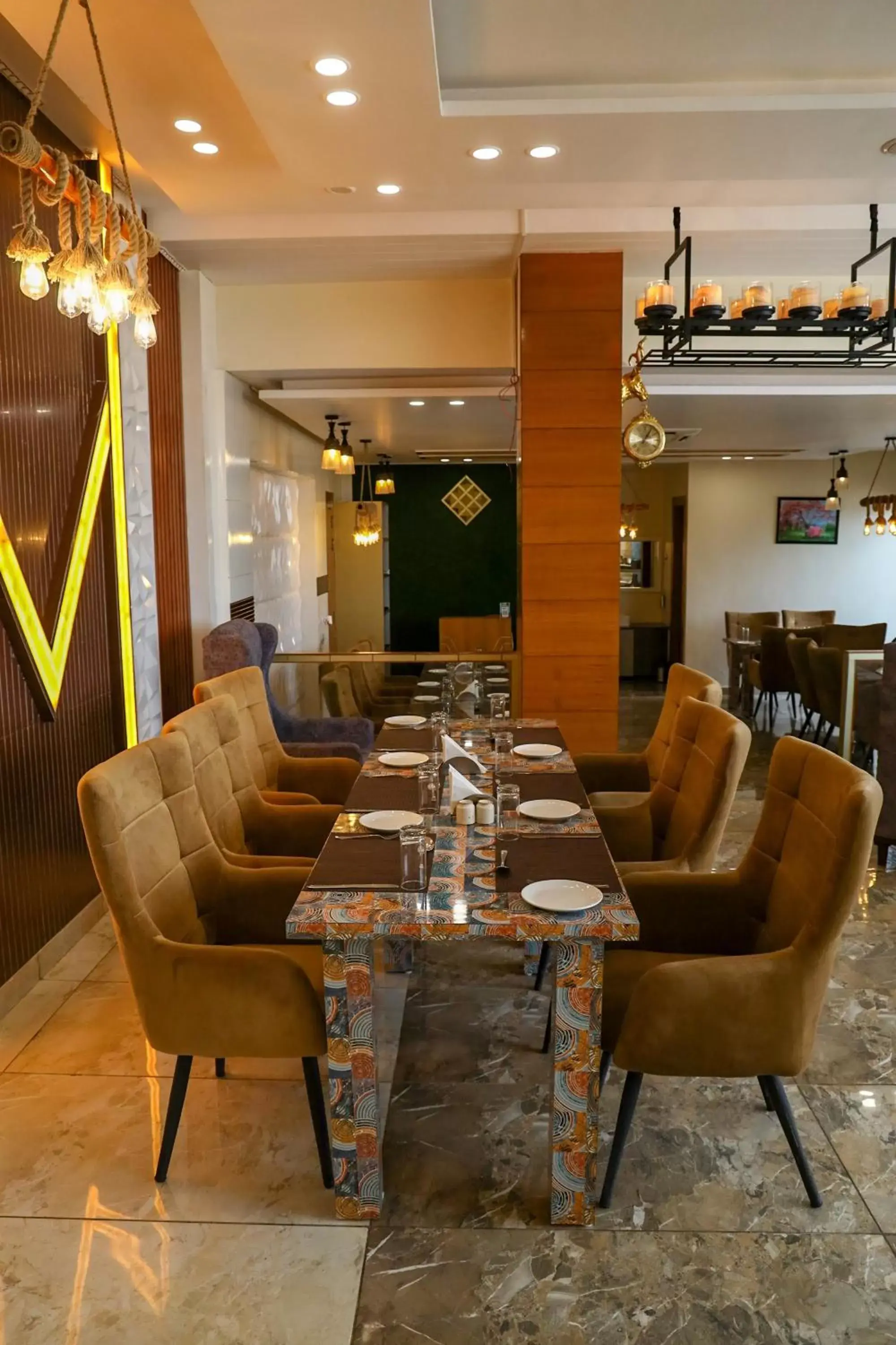 Restaurant/places to eat in Hotel Vasdaa Grand Restaurant/places to eat in Hotel Vasdaa Grand