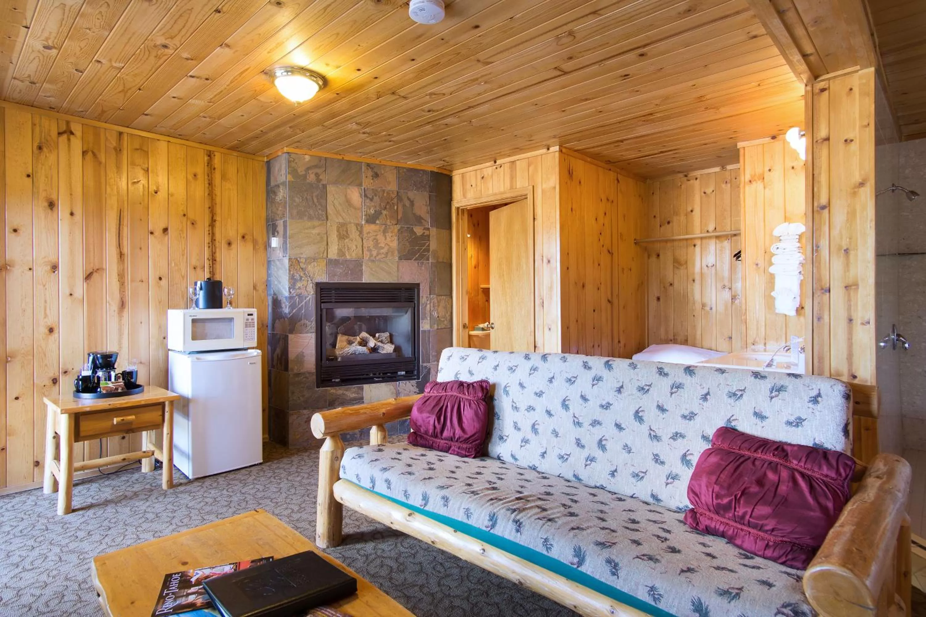 Living room in Secrets Inn Lake Tahoe