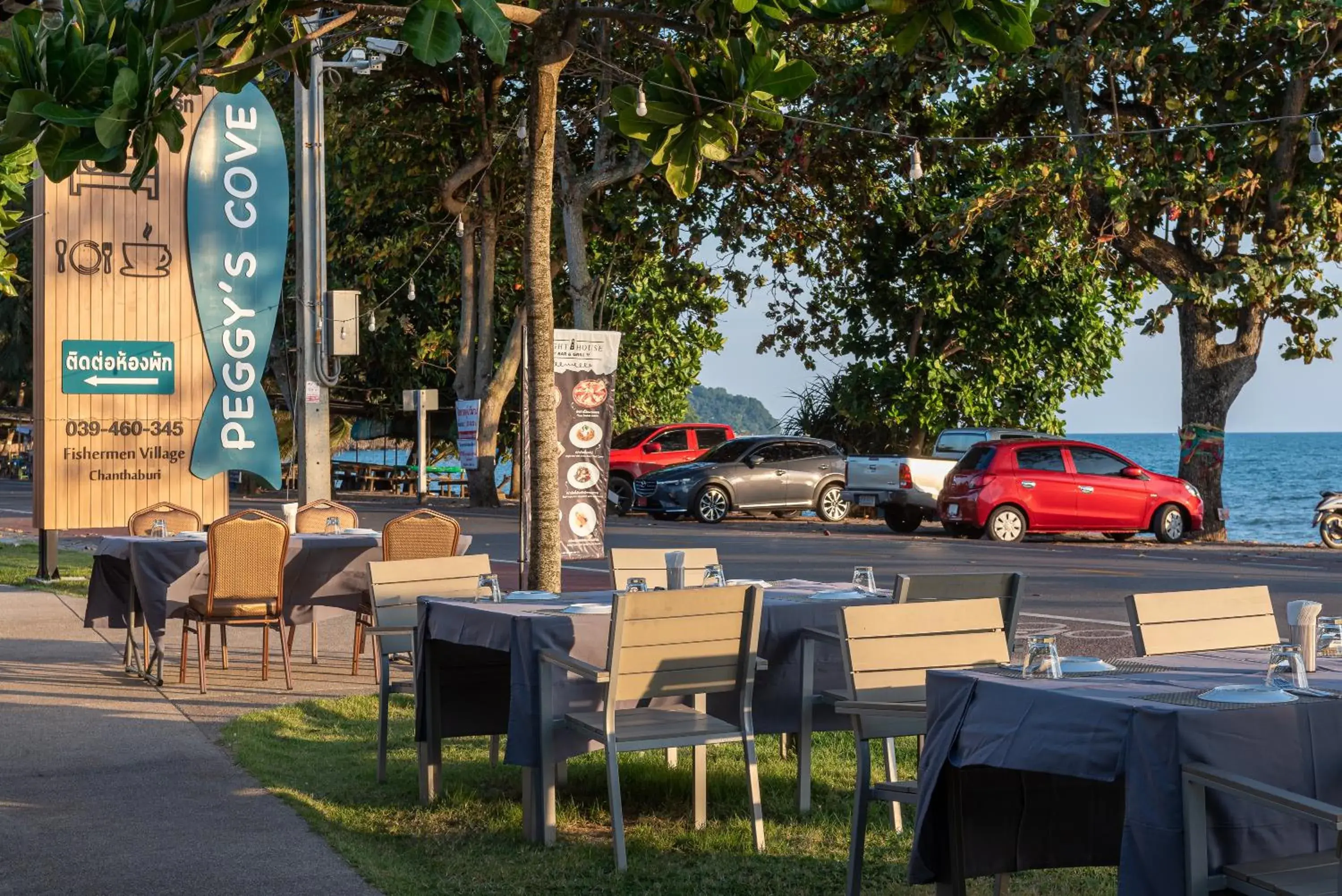 Restaurant/Places to Eat in Peggy's Cove Resort