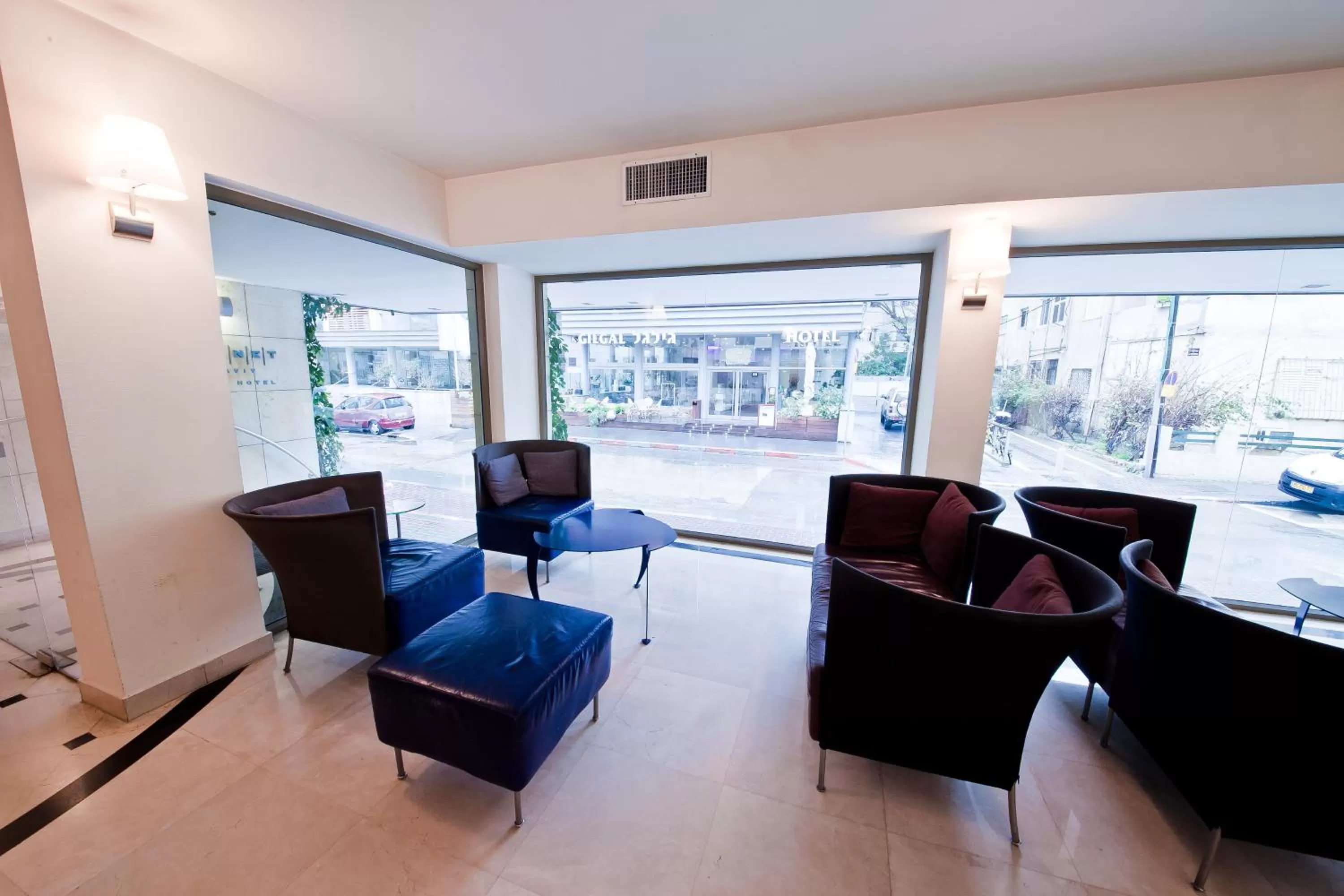 Lobby or reception in SeaNet Hotel By AFI Hotels