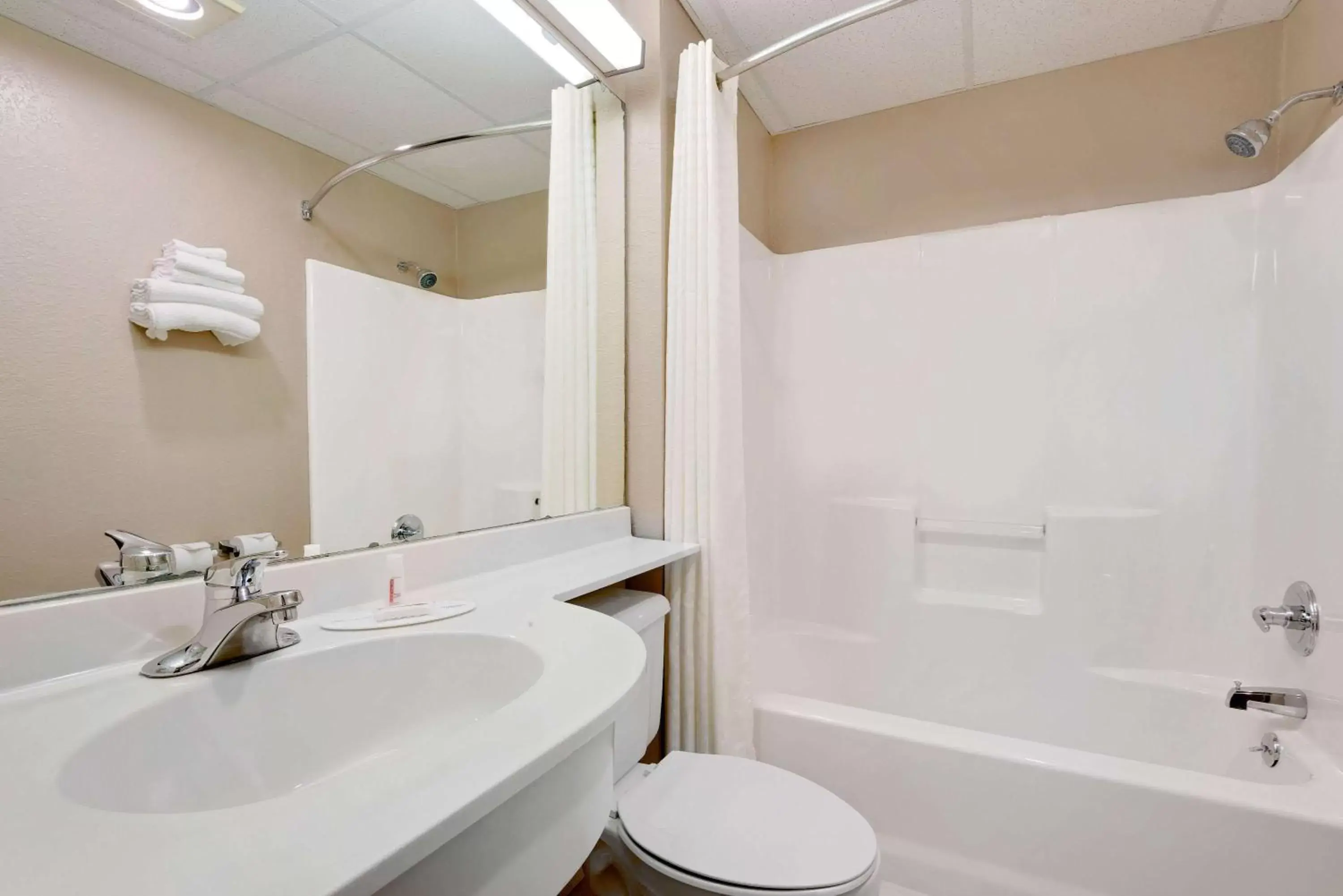 Bathroom in Microtel Inn & Suites by Wyndham Joplin