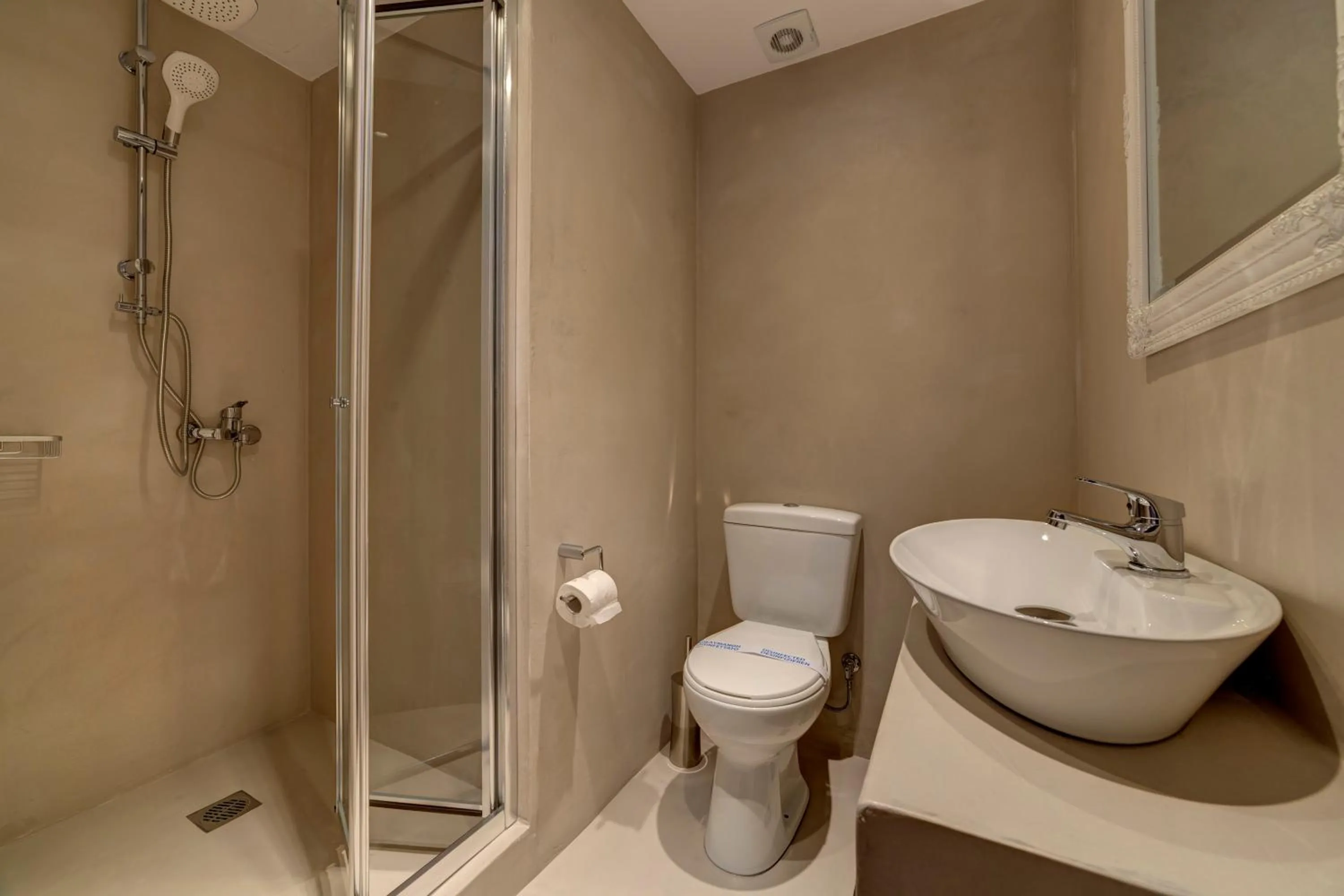 Bathroom in Home and Poetry