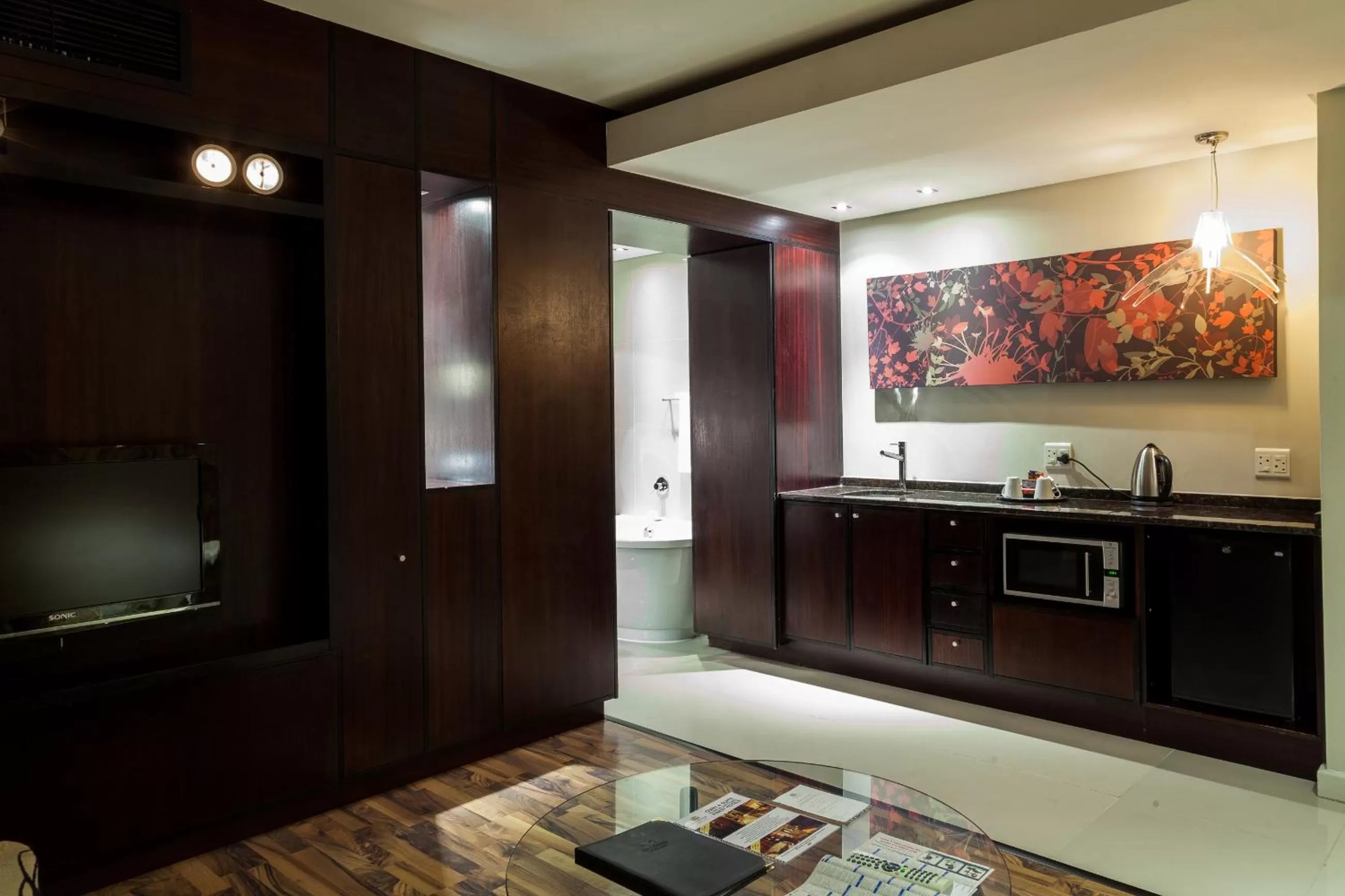 Kitchen or kitchenette in Colosseum Hotel