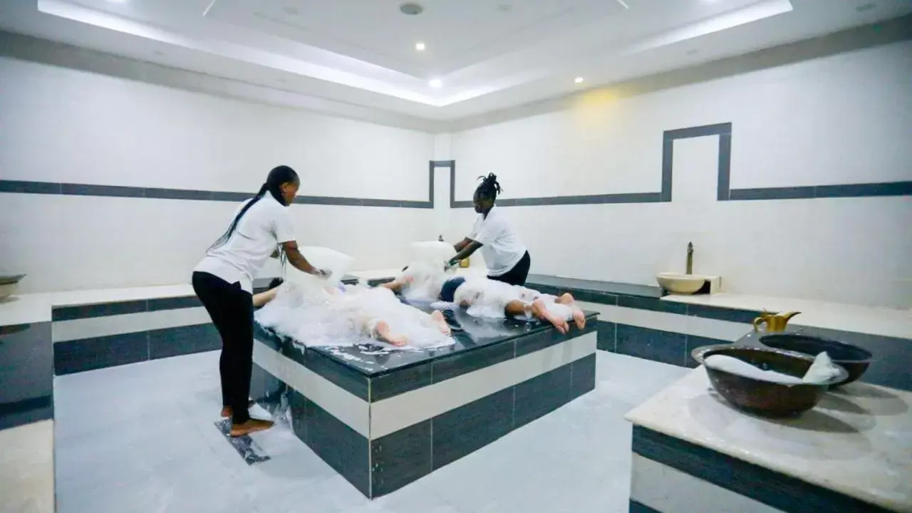 Spa and wellness centre/facilities in Canary Nungwi Hotel & Free SPA