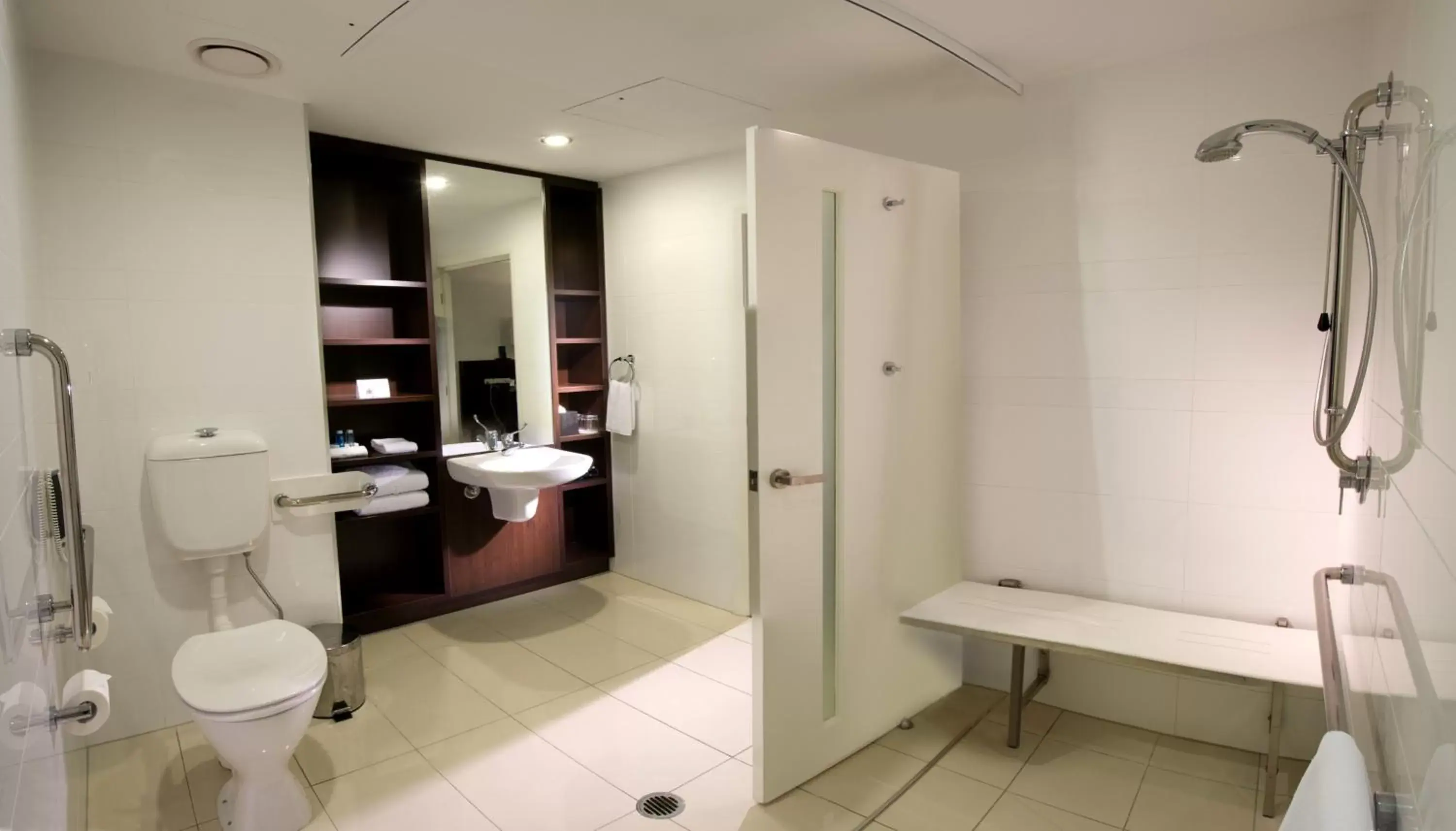 Bathroom in Novotel Brisbane Airport