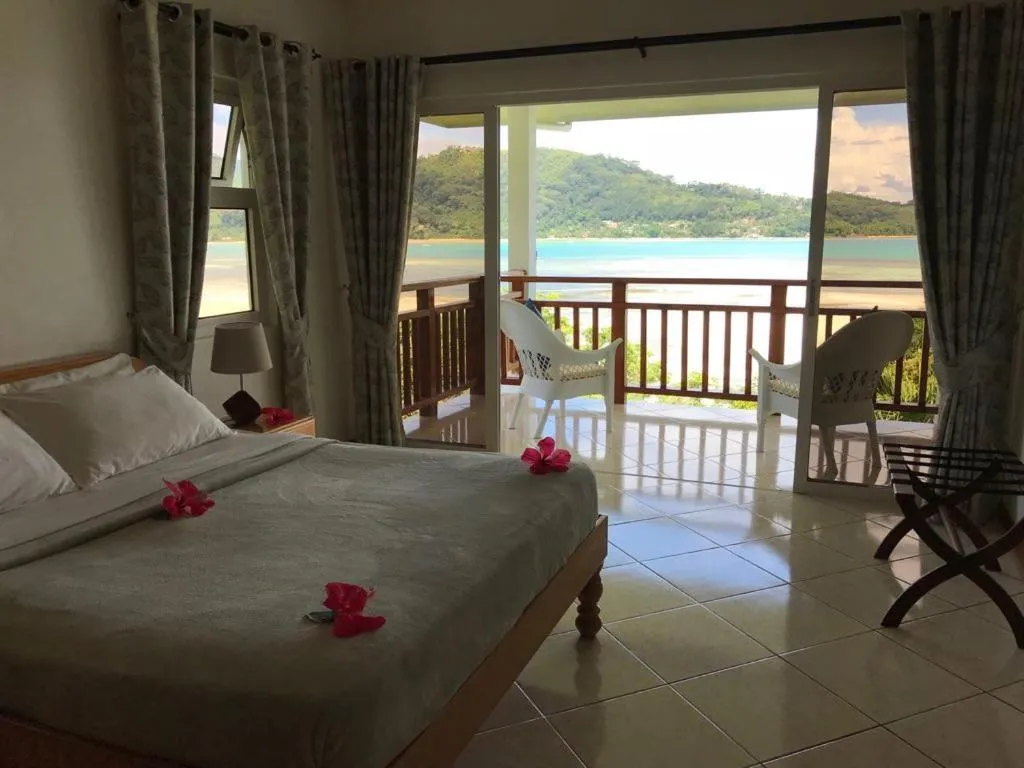 Bedroom, Bed in Sailfish Beach Villas