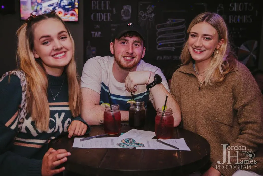 People in Samesun Banff Hostel