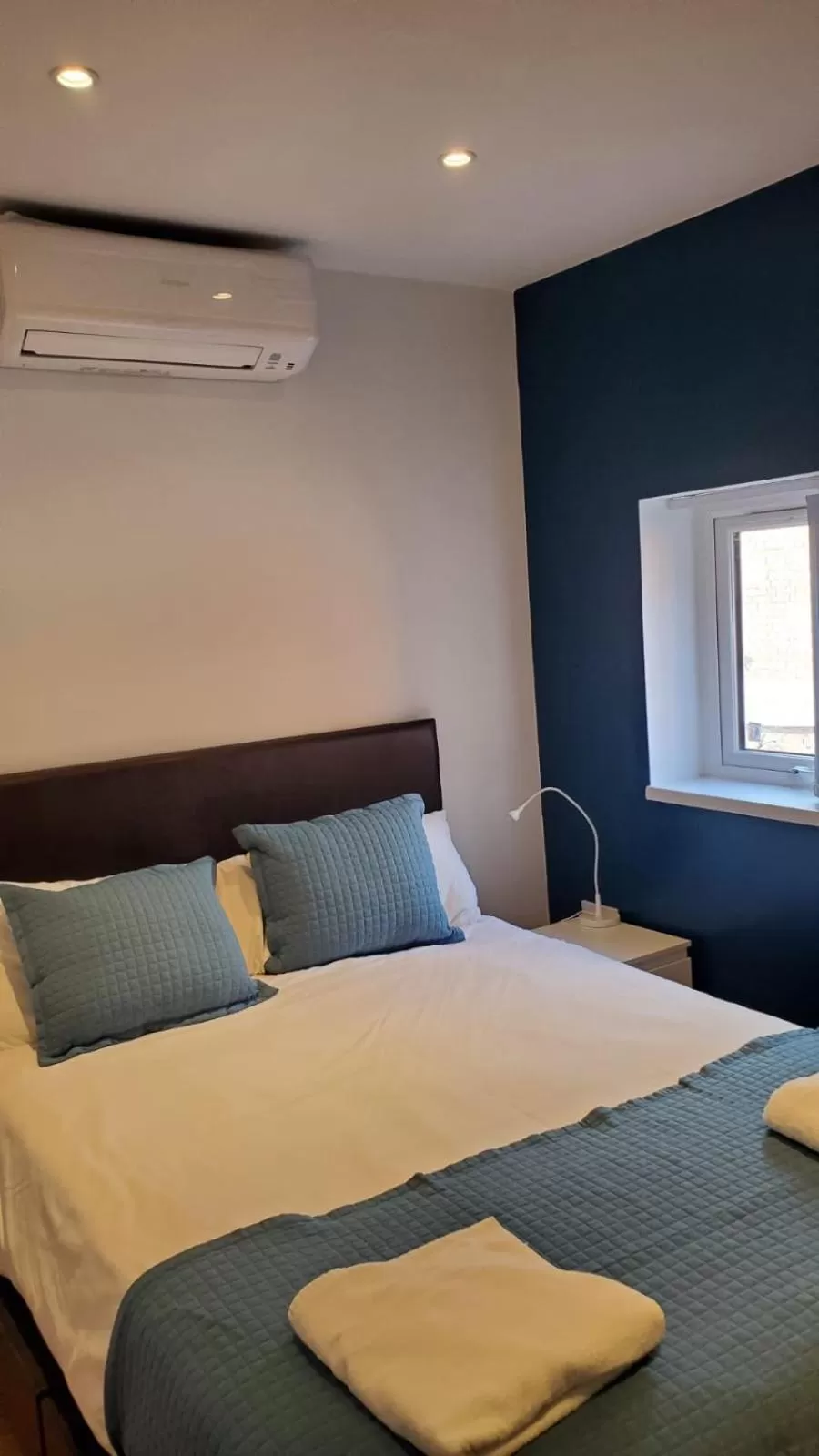 Decorative detail, Bed in Bell Gate House