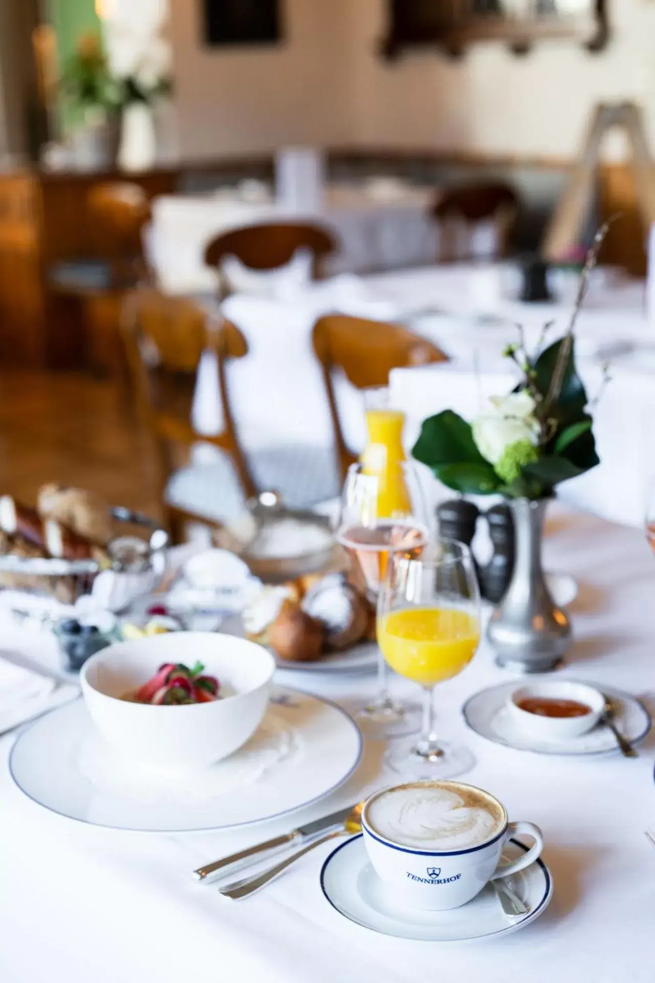 Breakfast, Restaurant/Places to Eat in Relais & Châteaux Hotel Tennerhof