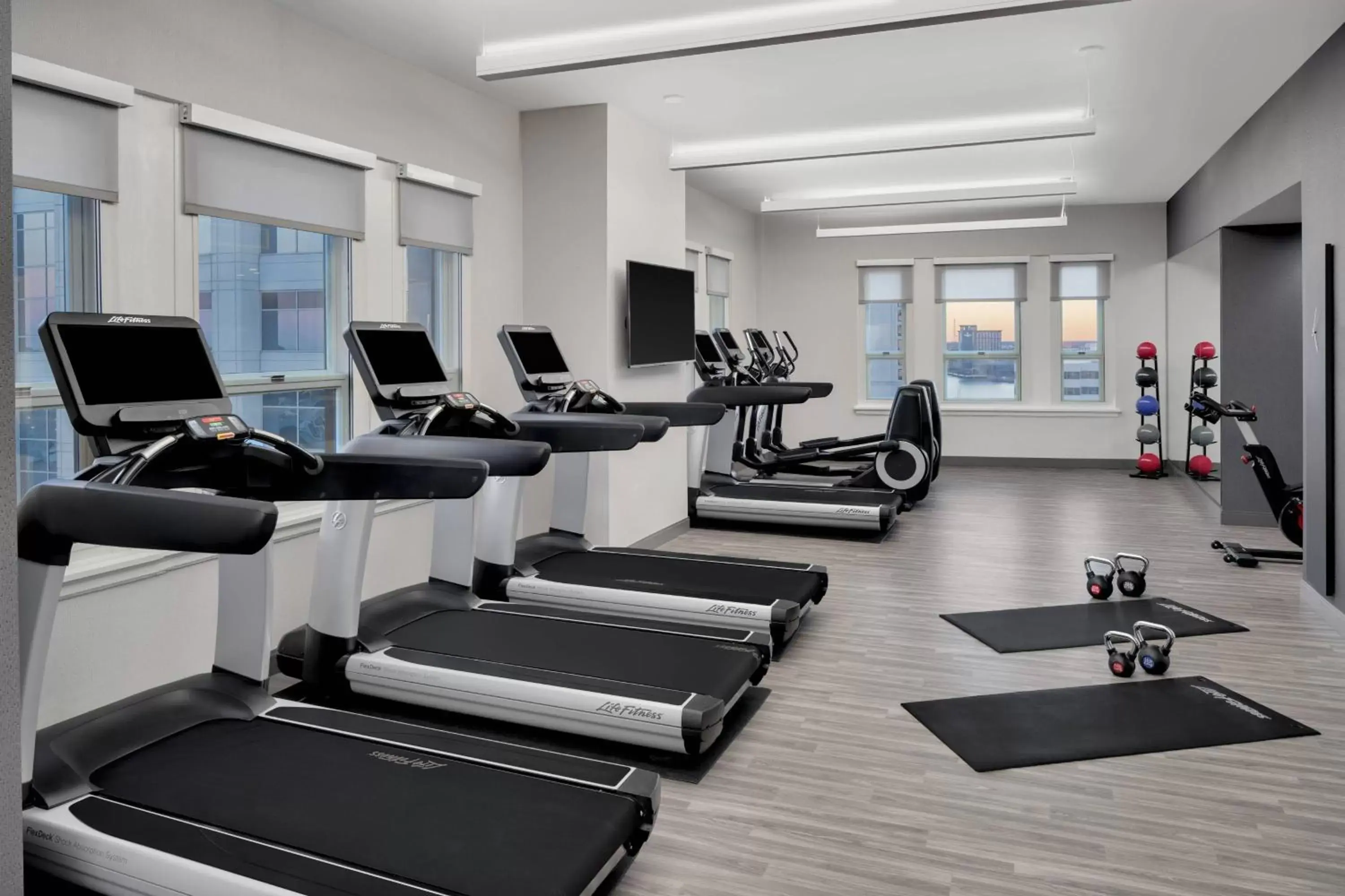 Fitness centre/facilities, Fitness Center/Facilities in Glass Light Hotel & Gallery, Autograph Collection