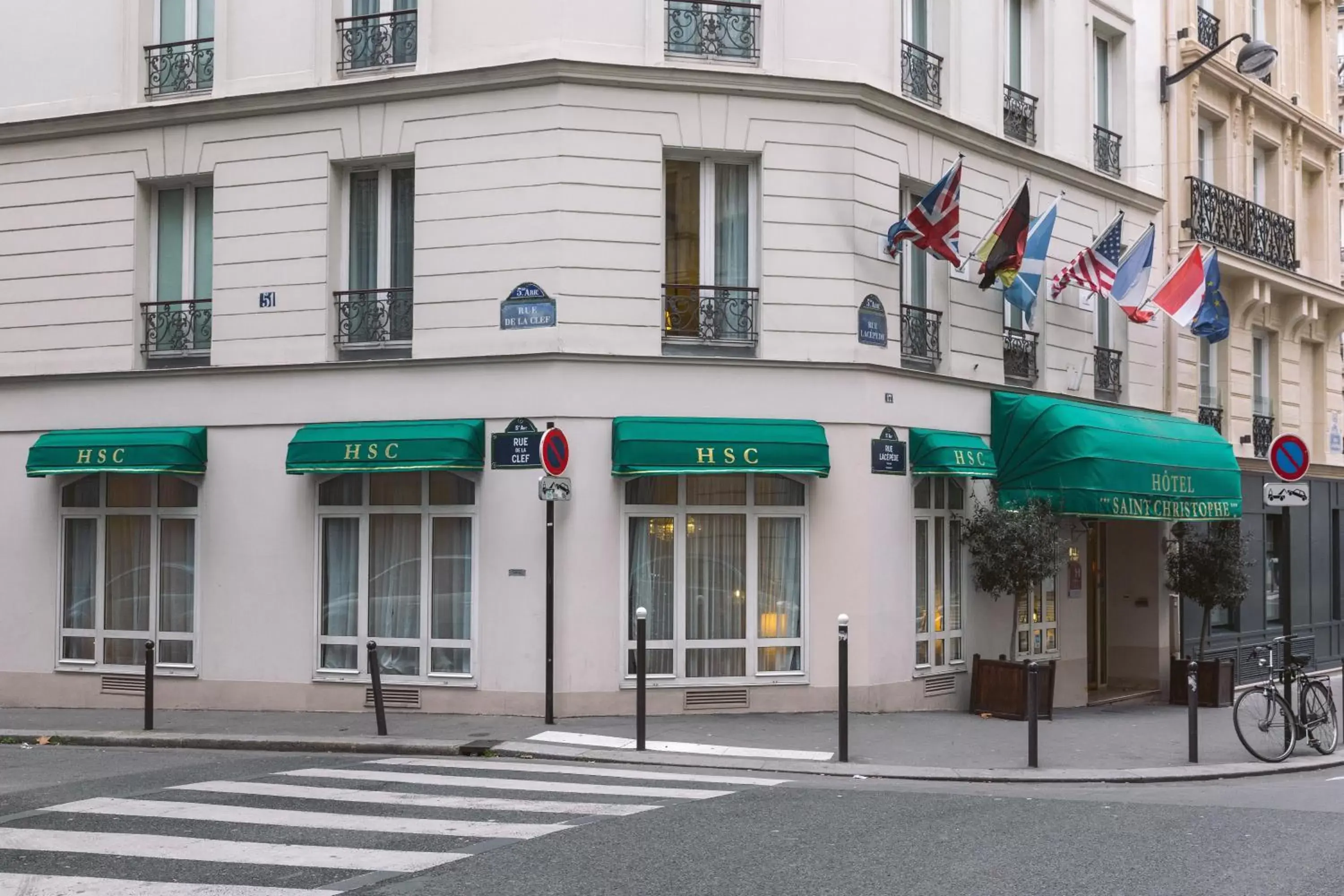 Facade/entrance, Property Building in Hotel Saint Christophe