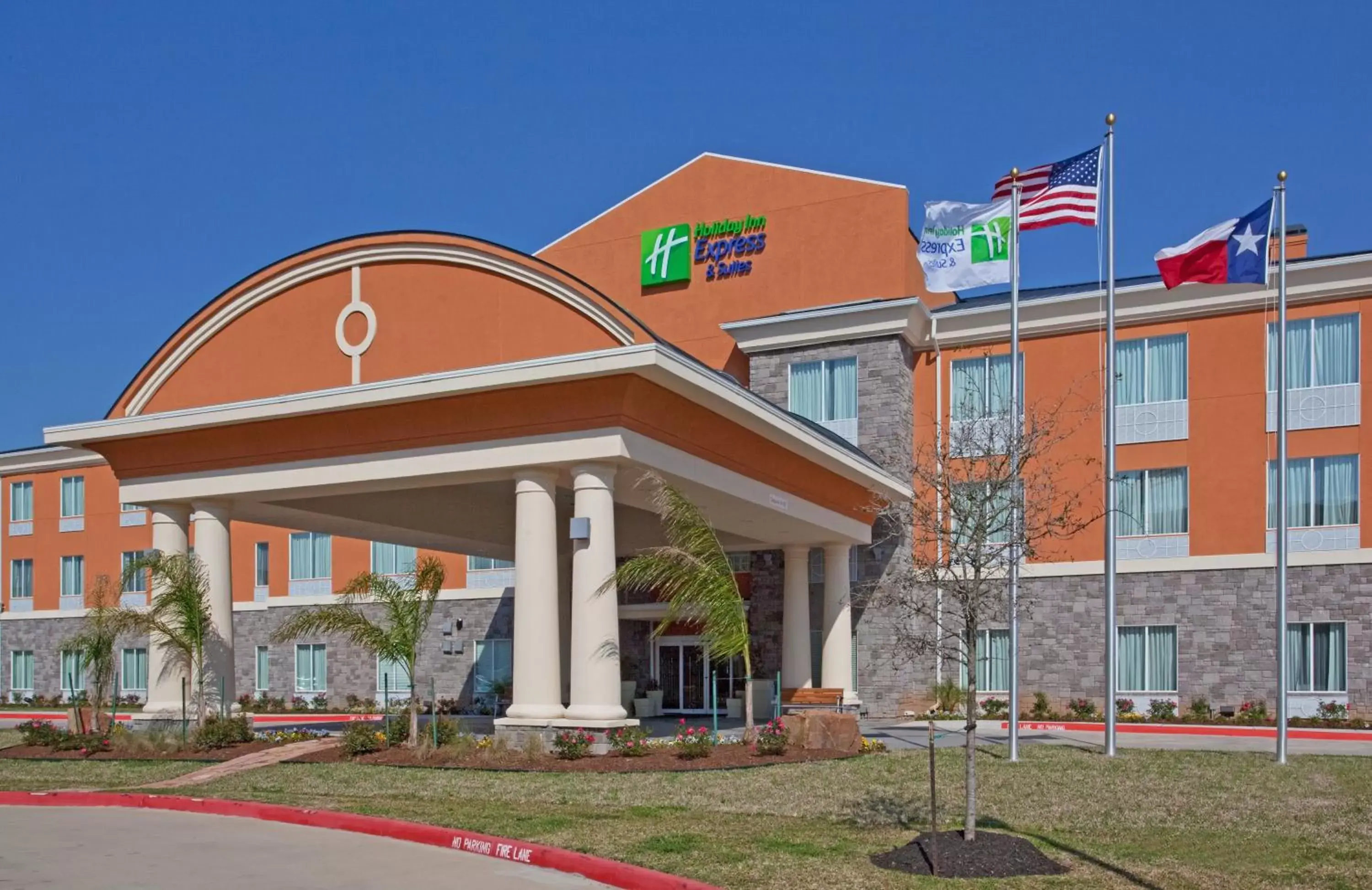 Property Building in Holiday Inn Express Hotel & Suites Clute-Lake Jackson, an IHG Hotel