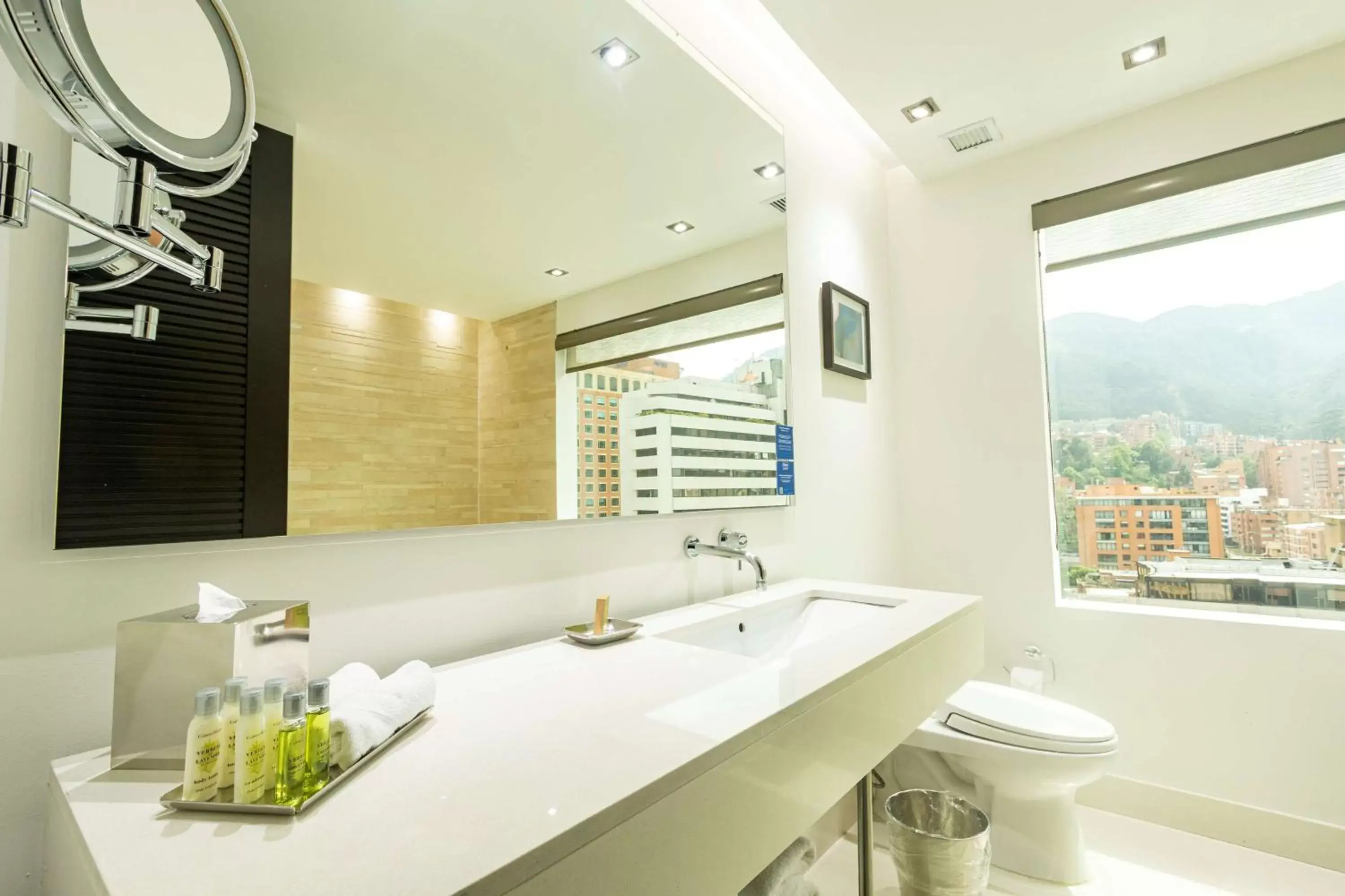 Bathroom in Hilton Bogotá