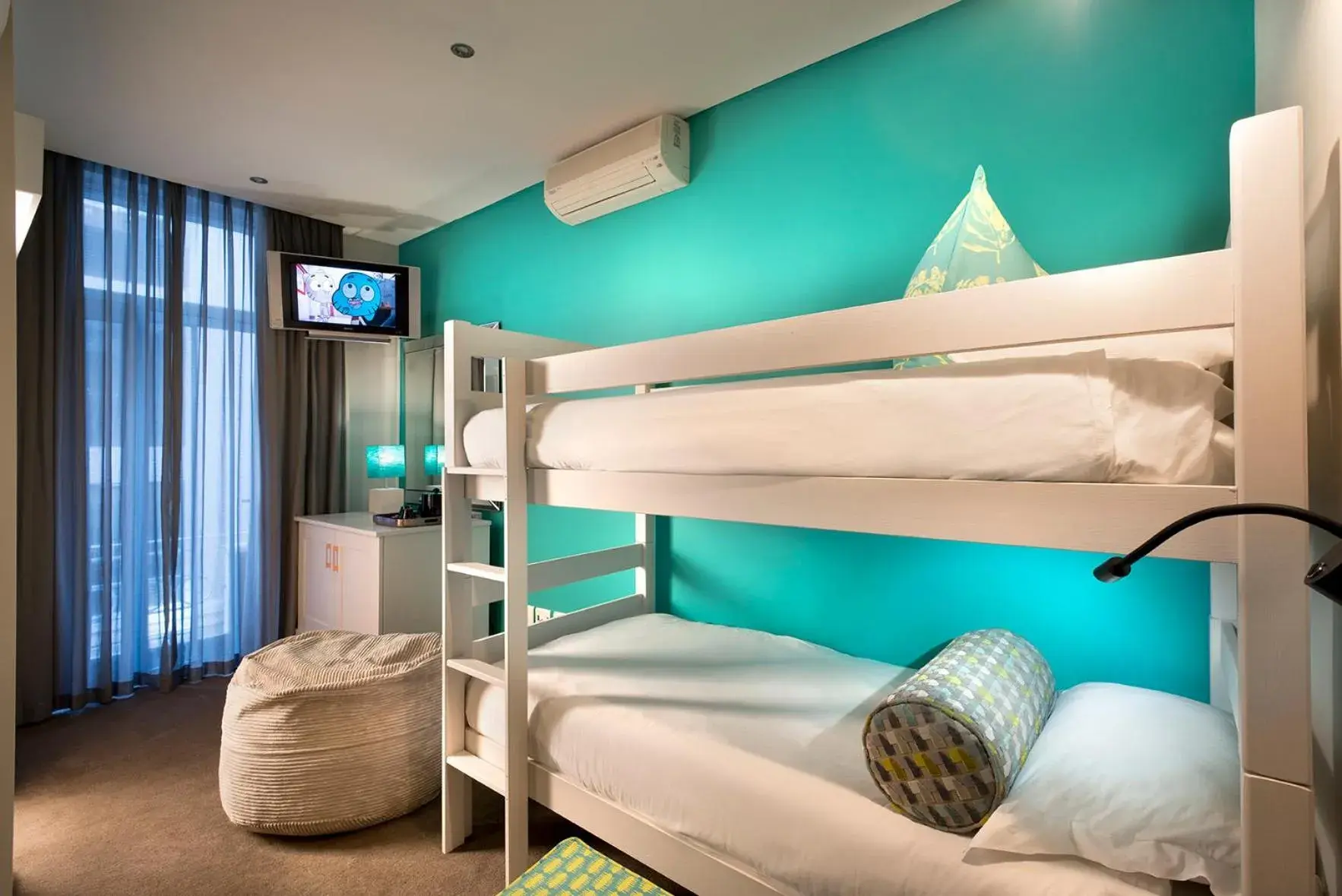 Bunk Bed in Grand Daddy Boutique Hotel