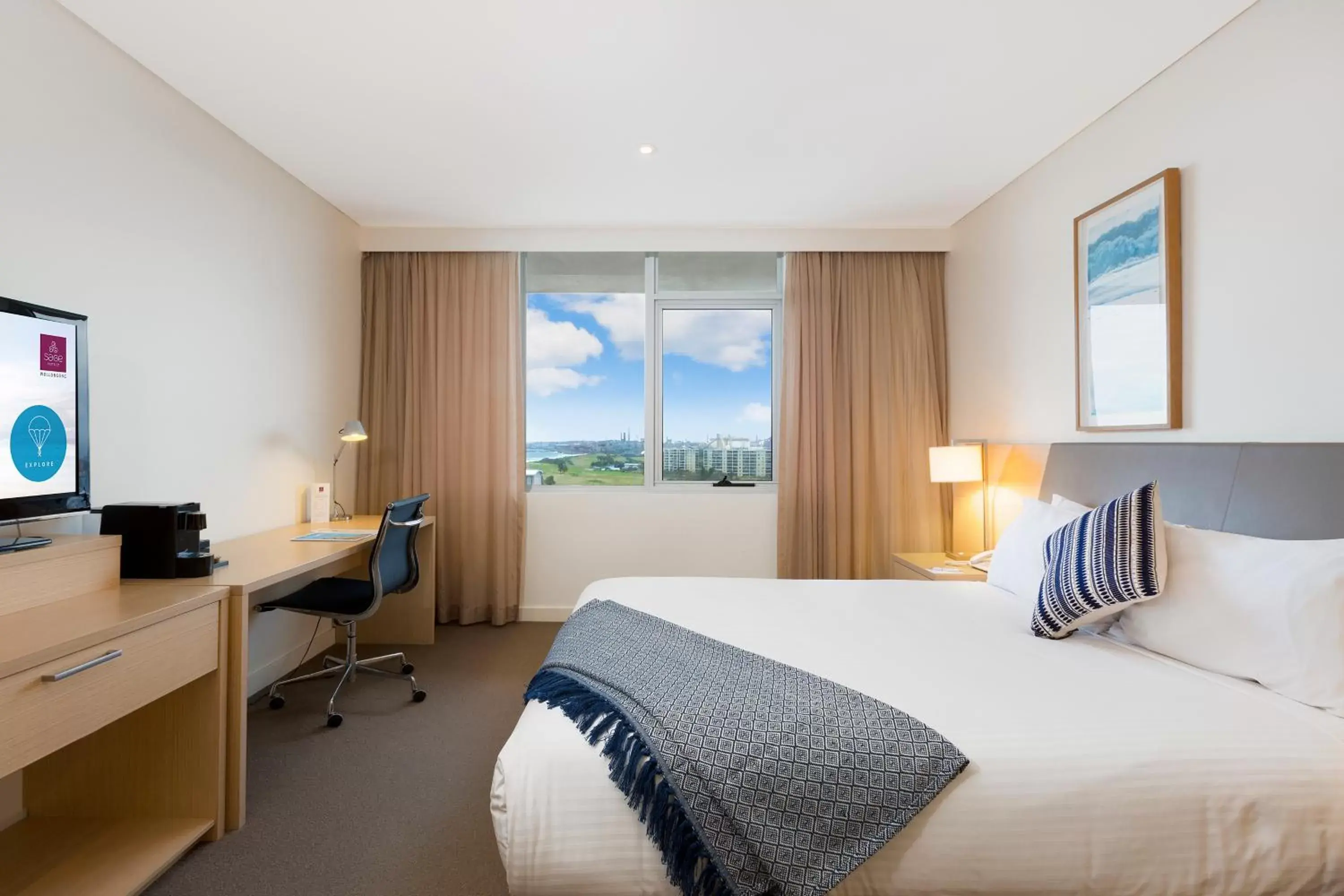 Photo of the whole room in Sage Hotel Wollongong