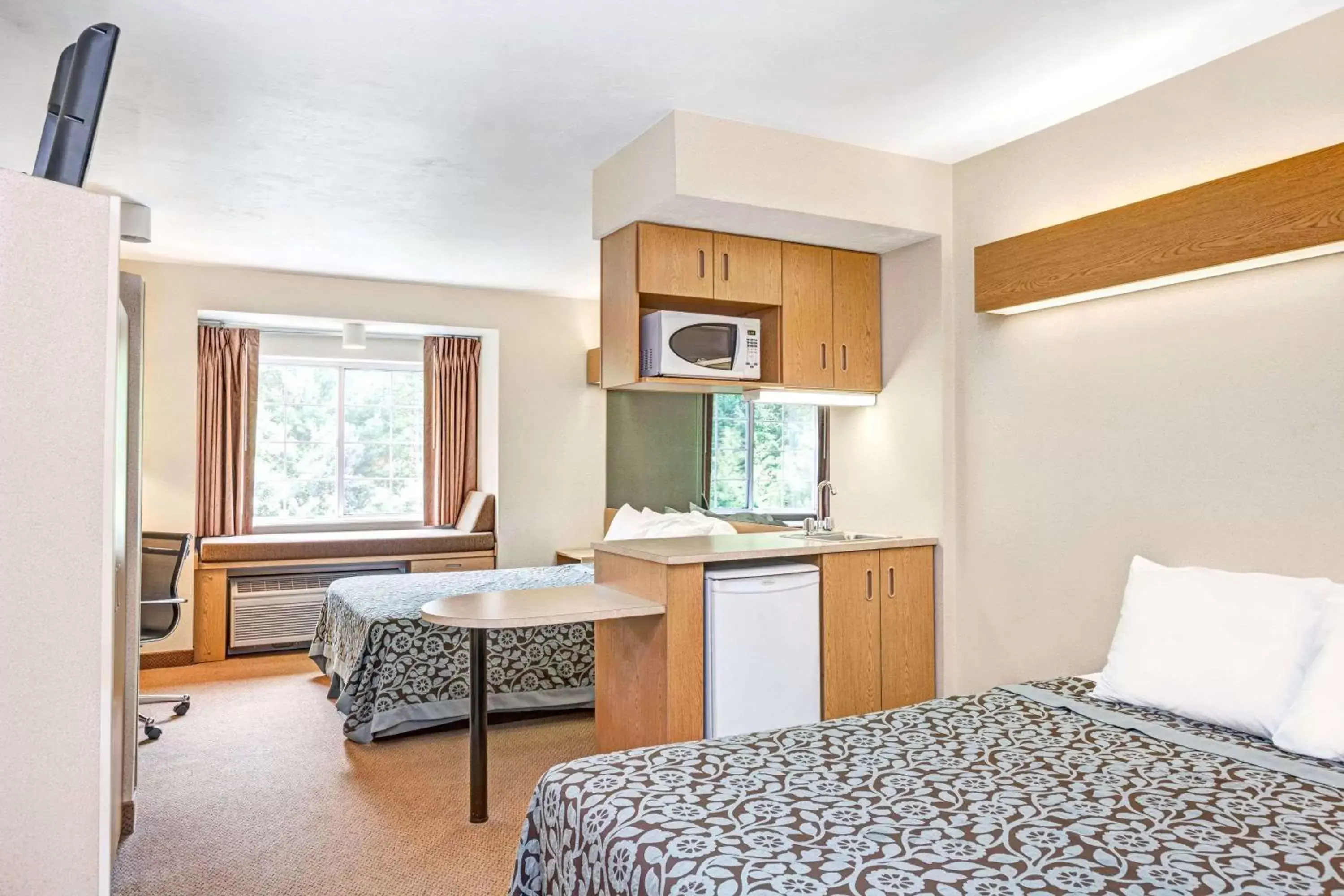 Photo of the whole room, Bed in Days Inn by Wyndham Sturbridge