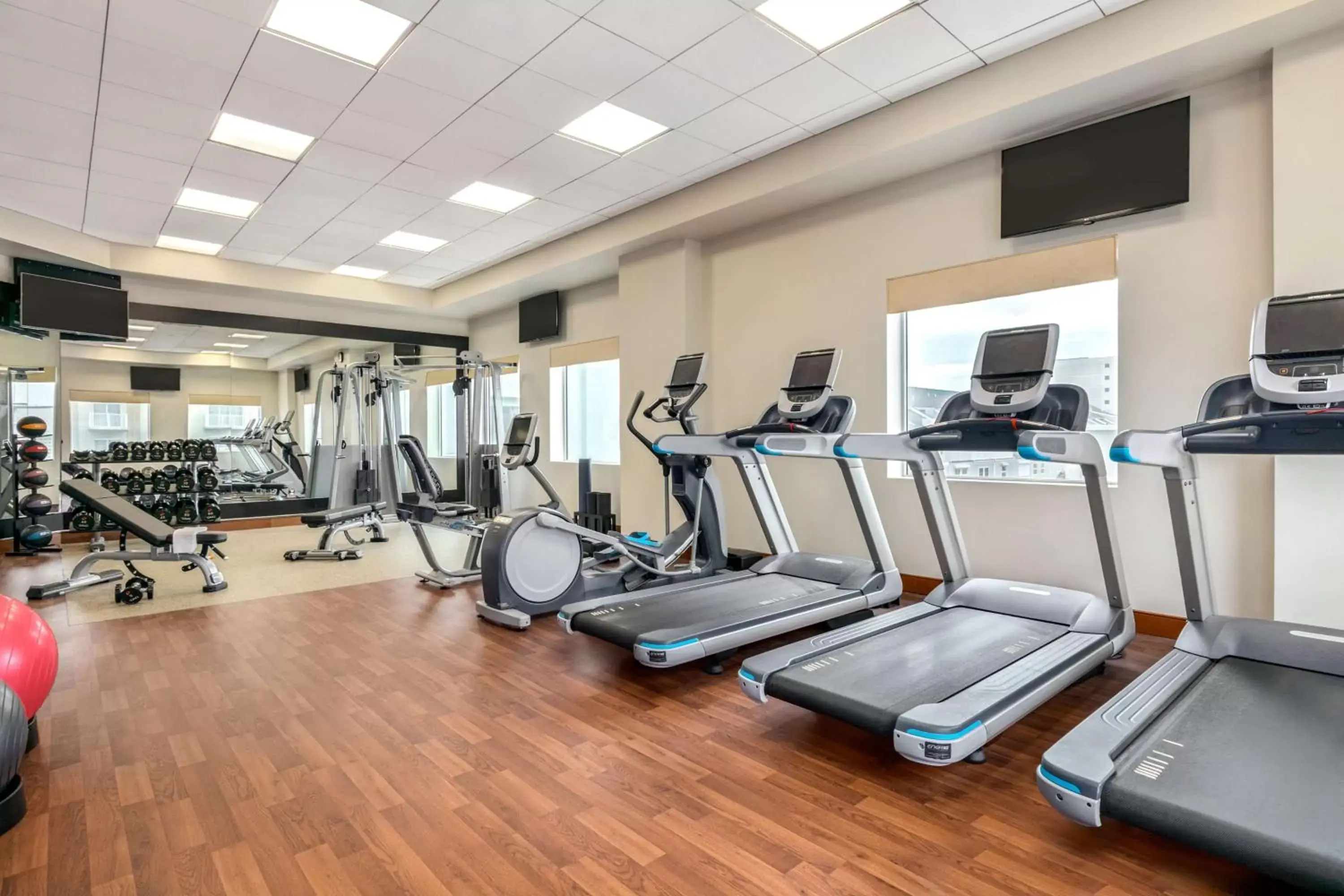 Fitness centre/facilities, Fitness Center/Facilities in Hilton Suites Ocean City Oceanfront