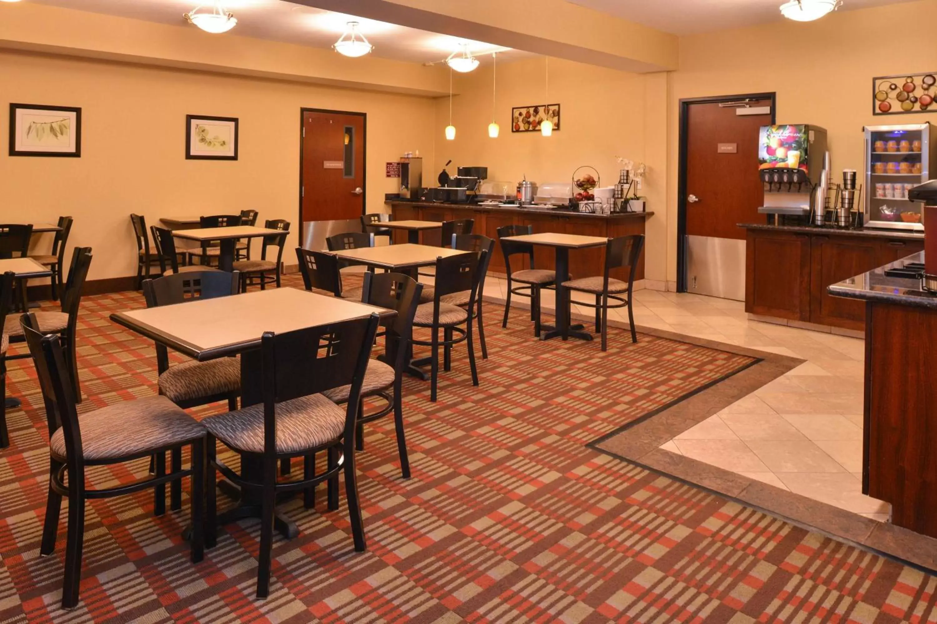 Restaurant/Places to Eat in Best Western Wilsonville Inn & Suites
