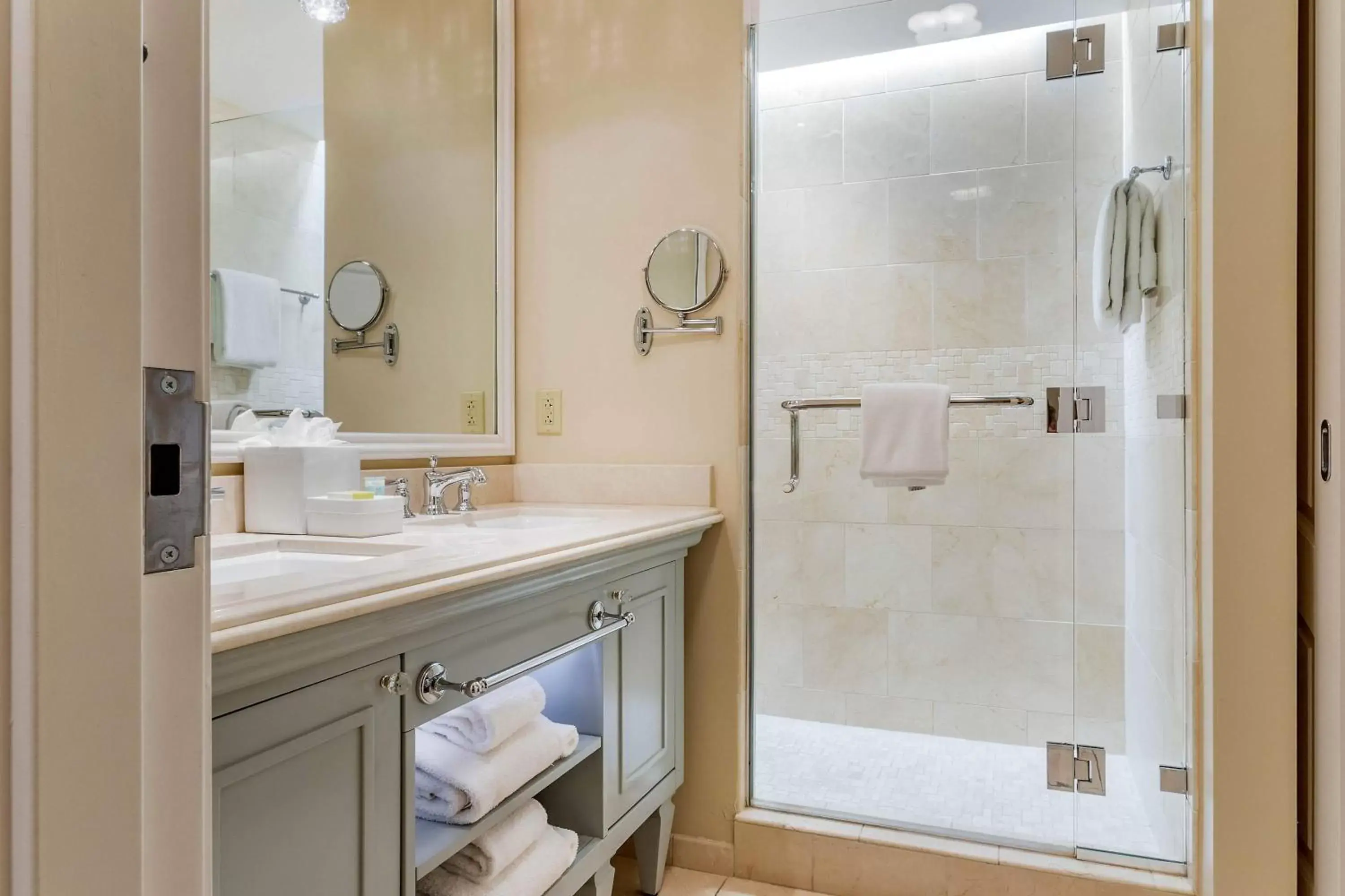 Bathroom in Bluegreen Vacations Eilan Hotel and Spa, an Ascend Collection Resort Bathroom in Bluegreen Vacations Eilan Hotel and Spa, an Ascend Collection Resort