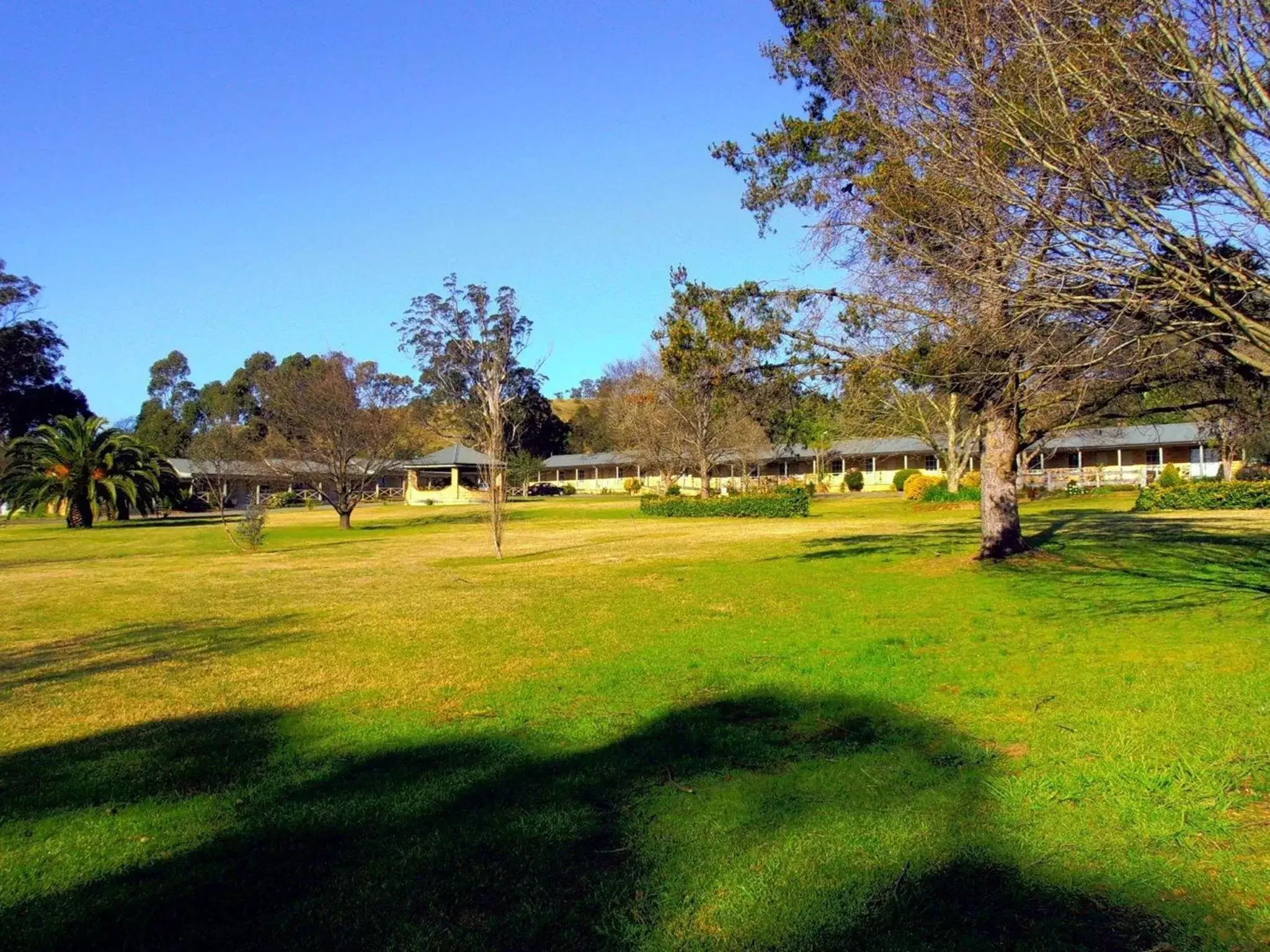 Day, Garden in Picton Valley Motel Australia