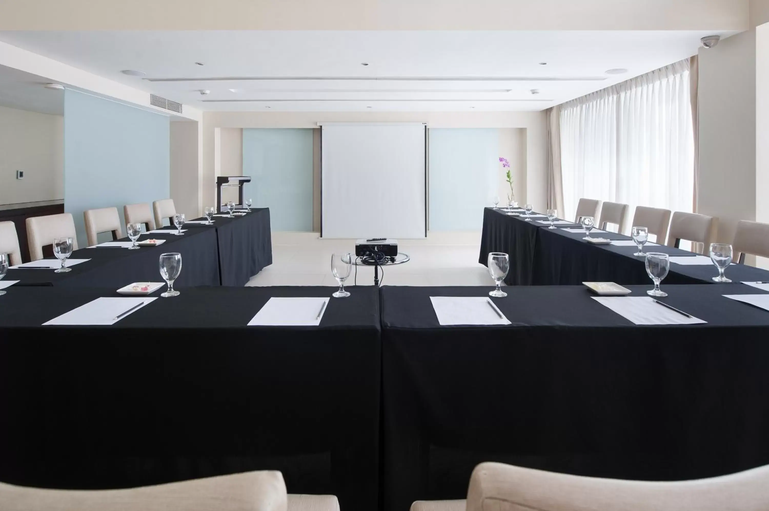 Meeting/conference room in The Picasso Boutique Serviced Residences Managed by HII