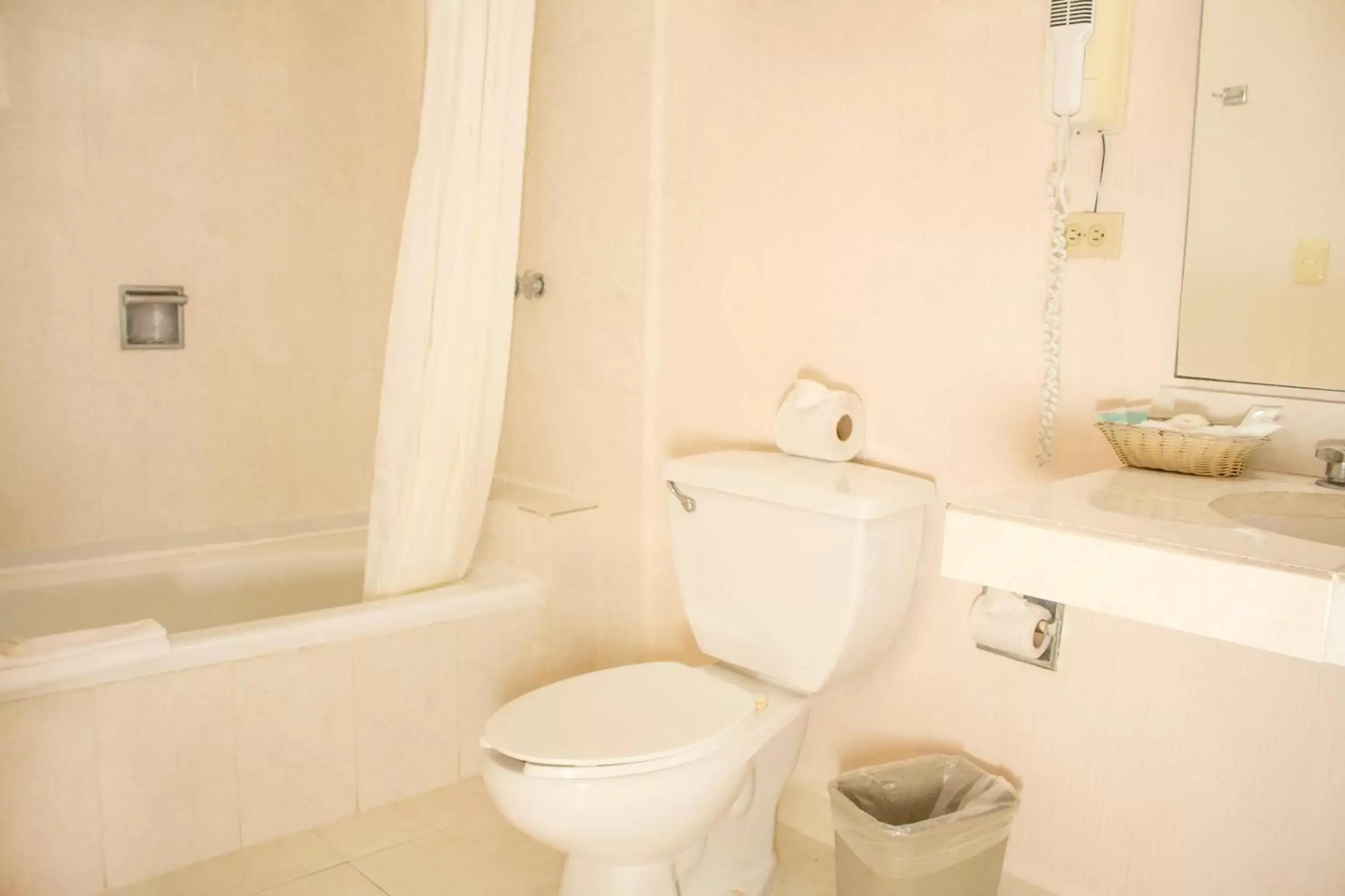 Bathroom in All Ritmo Cancun Resort & Water Park