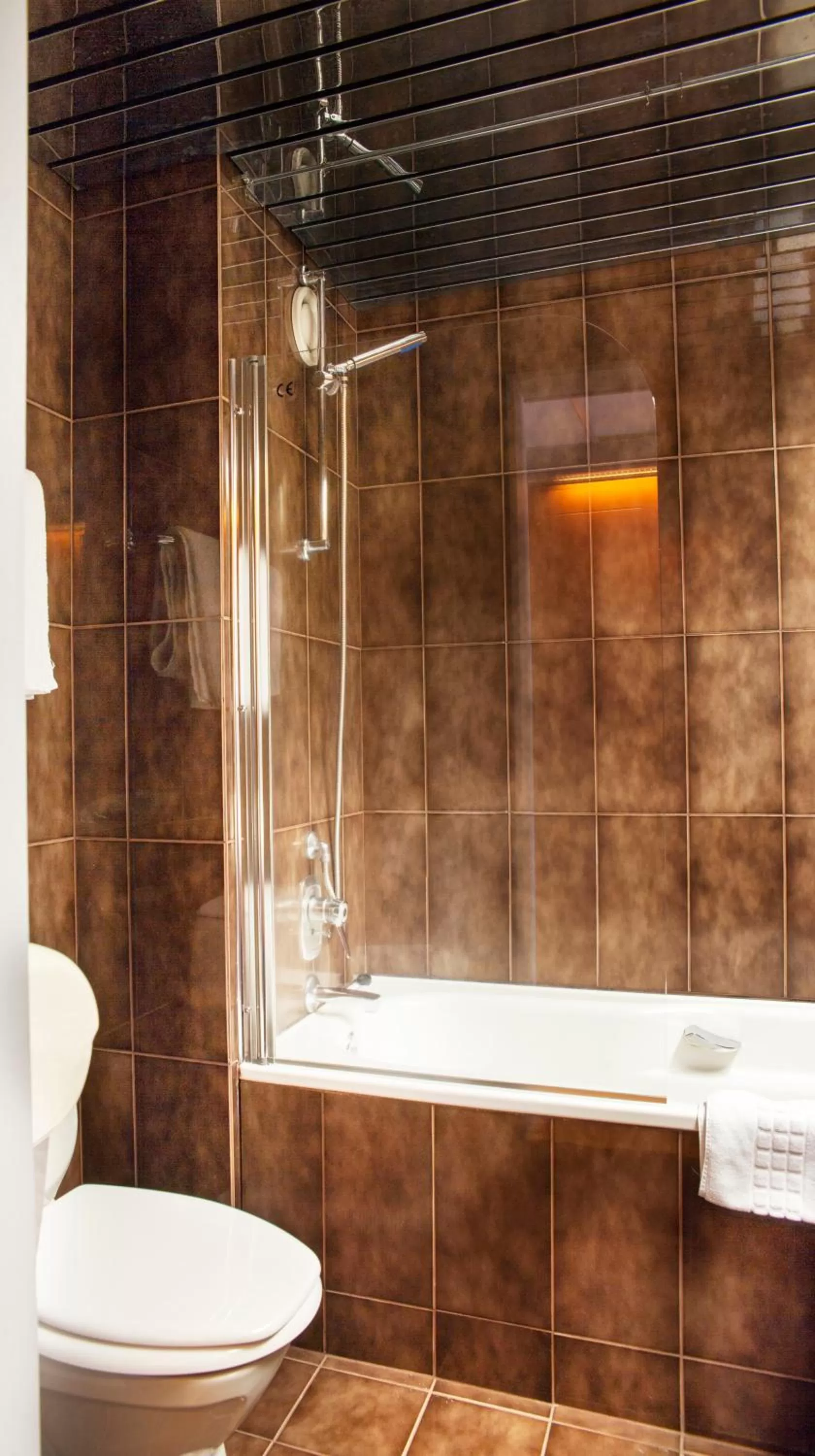 Bathroom in Vinger Hotell