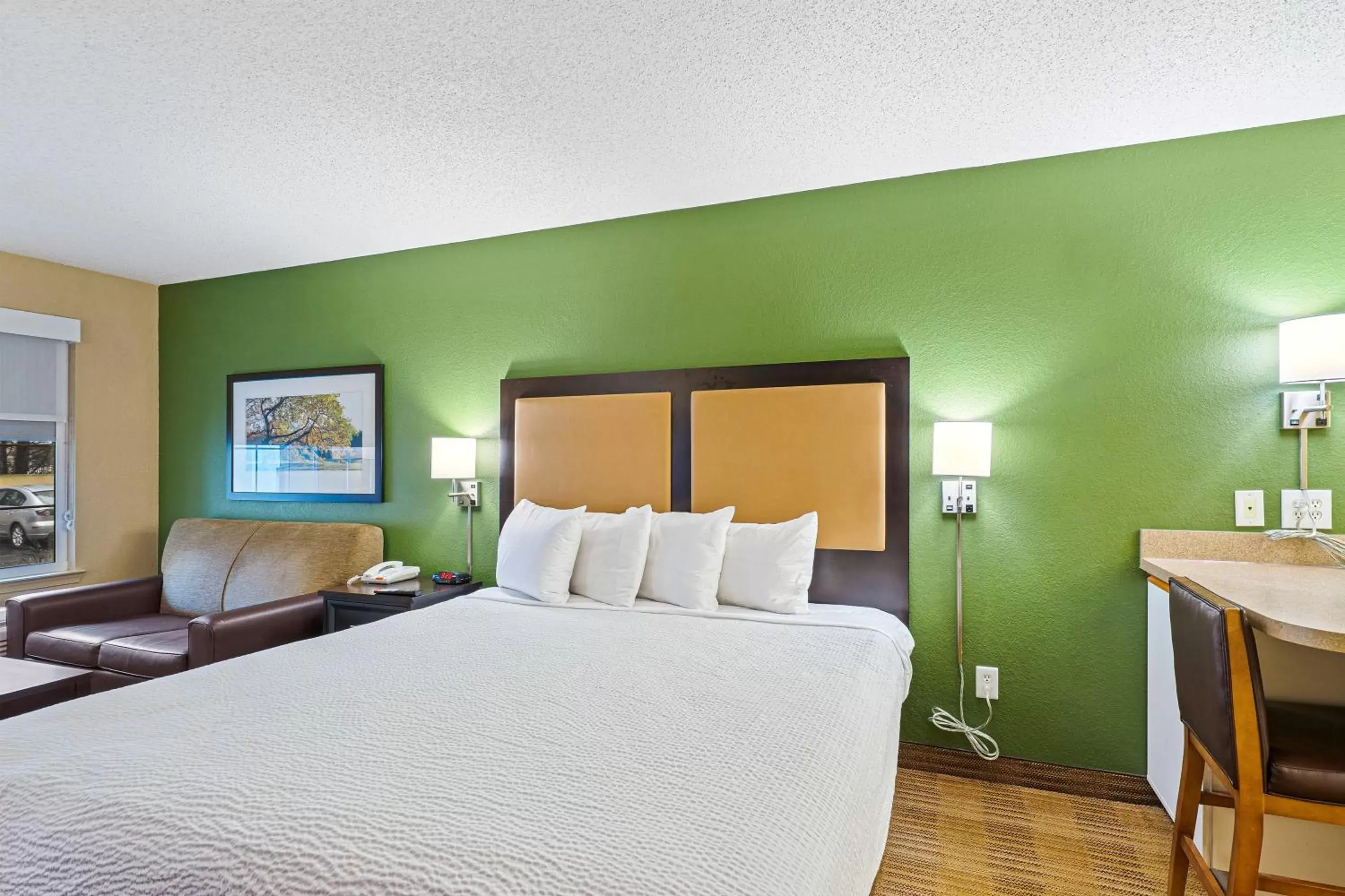 Bed in Extended Stay America Suites - Washington, DC - Falls Church - Merrifield