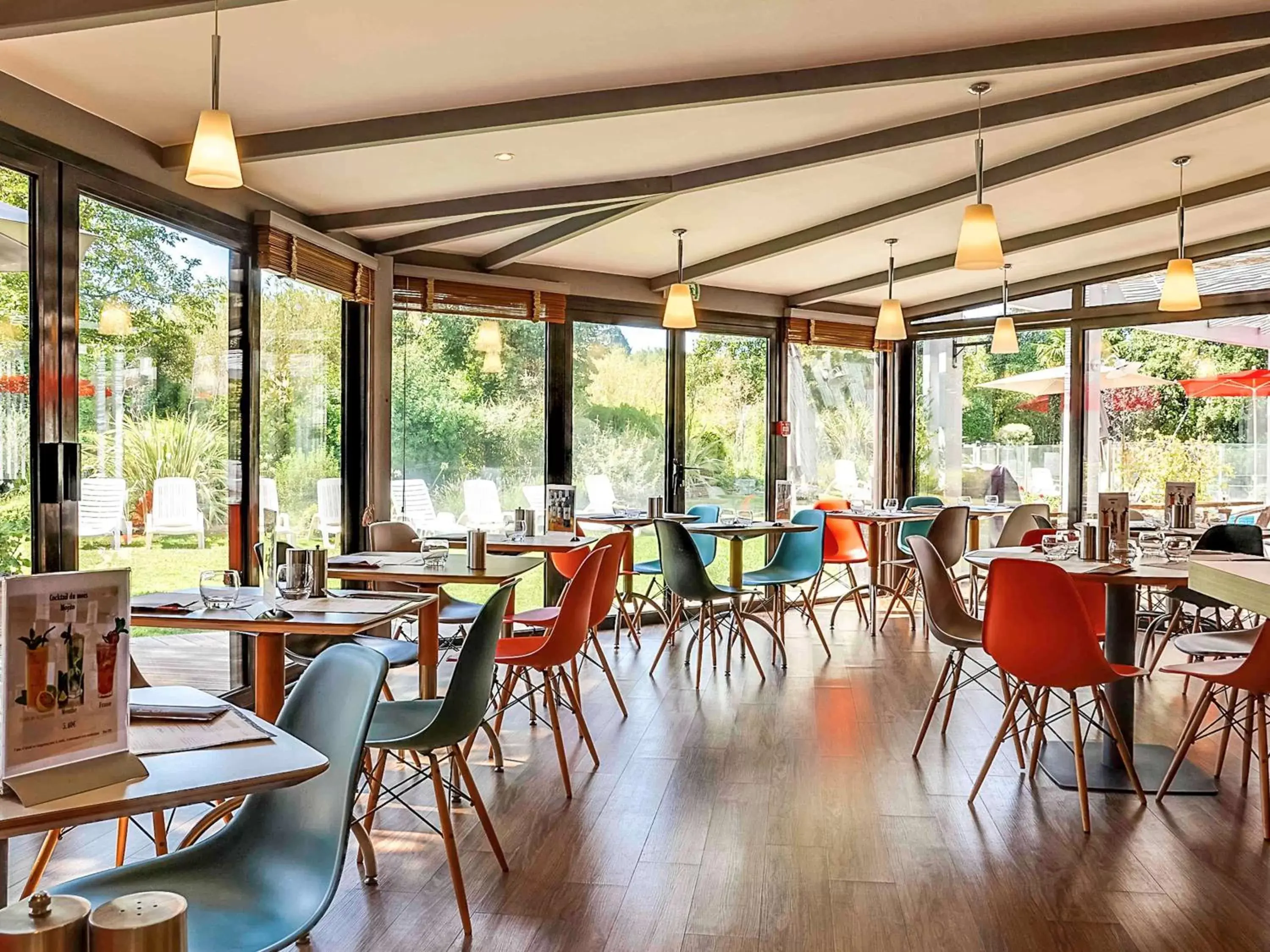 Restaurant/Places to Eat in ibis Salon de Provence