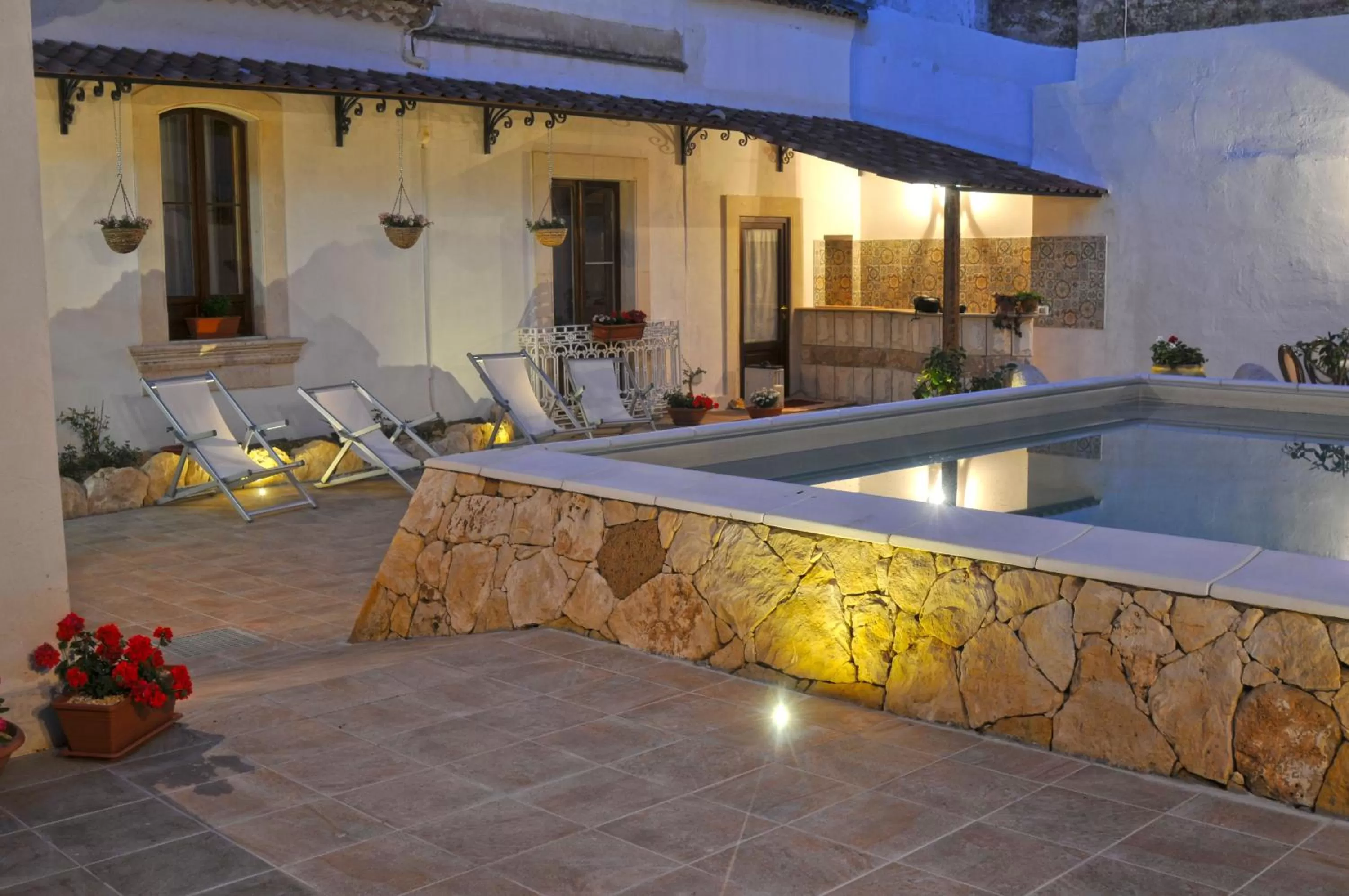 Swimming pool in Morfeo Charming Rooms & Relax