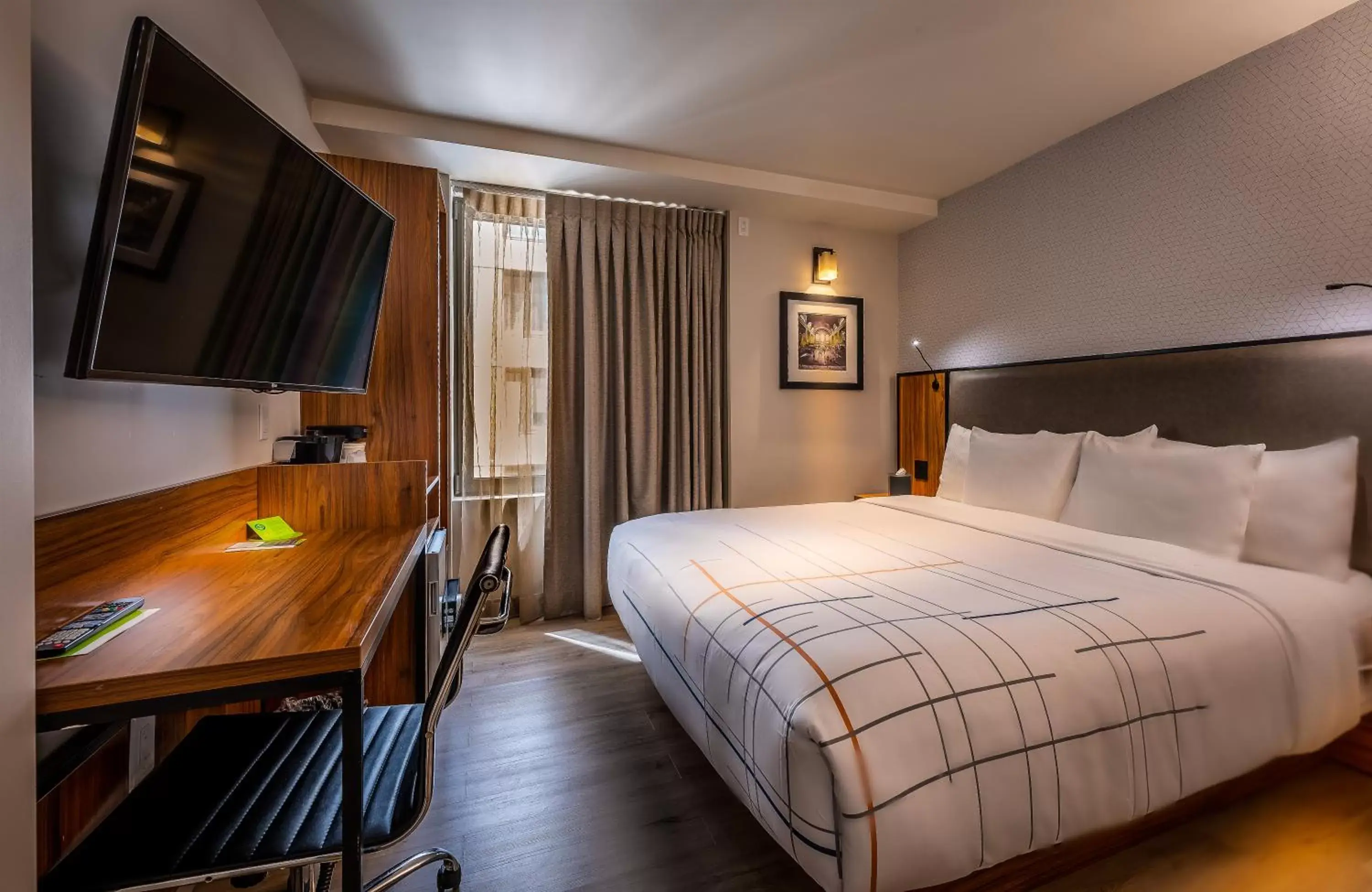 King Room - Non-Smoking in La Quinta by Wyndham Time Square South King Room - Non-Smoking in La Quinta by Wyndham Time Square South