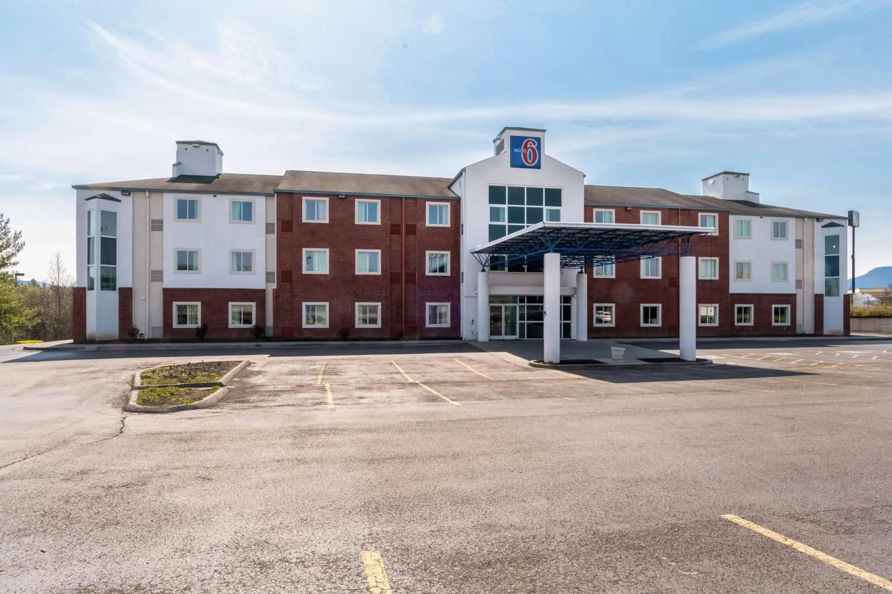 Property building in Motel 6-Newport, TN Property building in Motel 6-Newport, TN