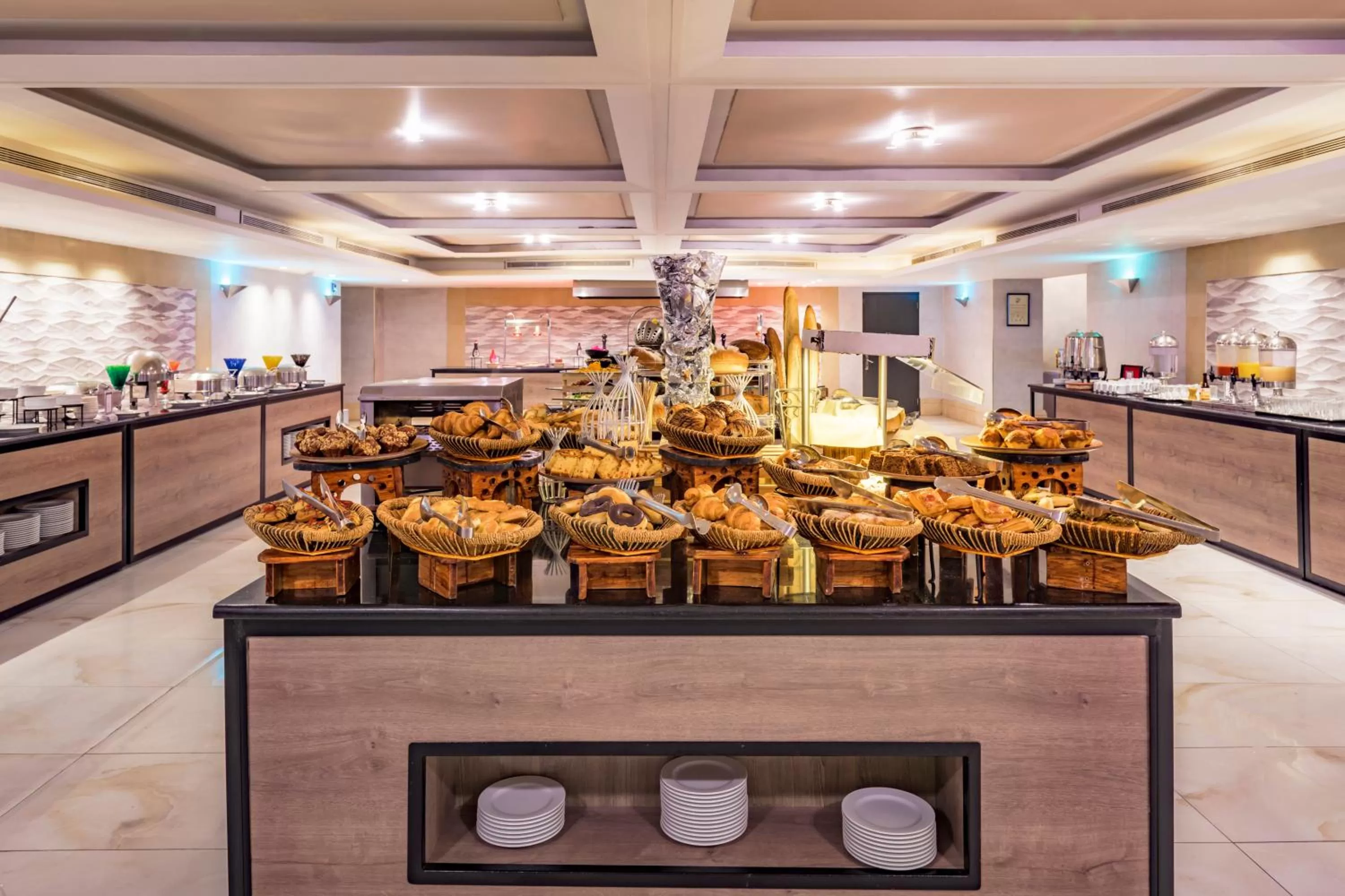 Food and drinks in Grand Tala Bay Resort, Aqaba