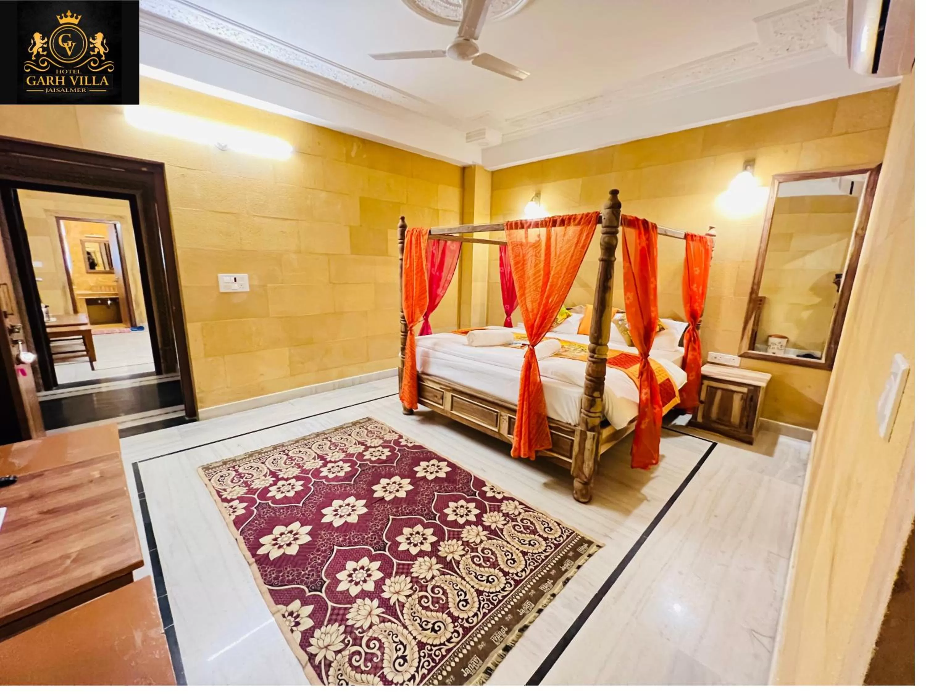 Property building, Bed in Hotel Garh Vila