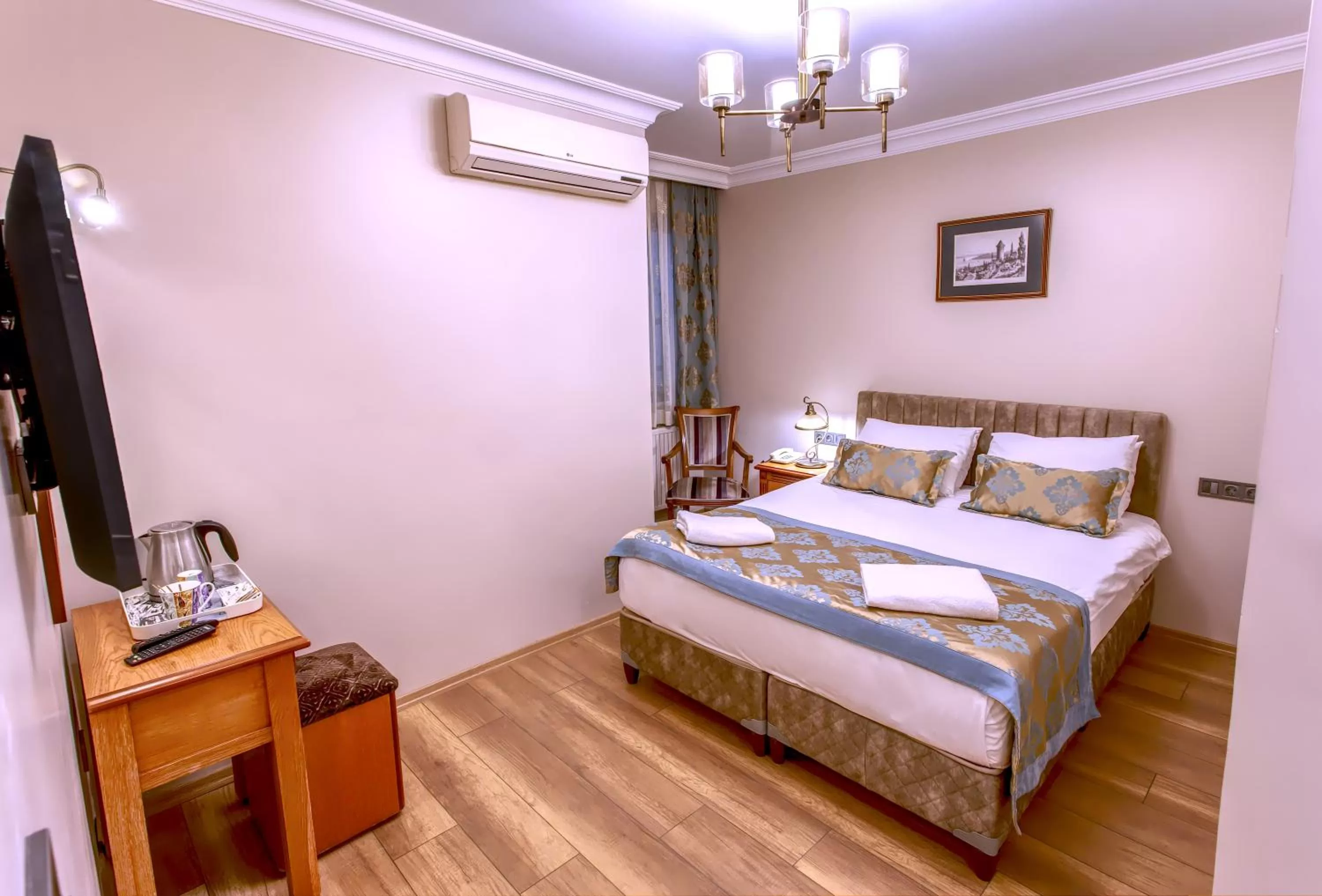 Bedroom, Bed in Hotel Saba