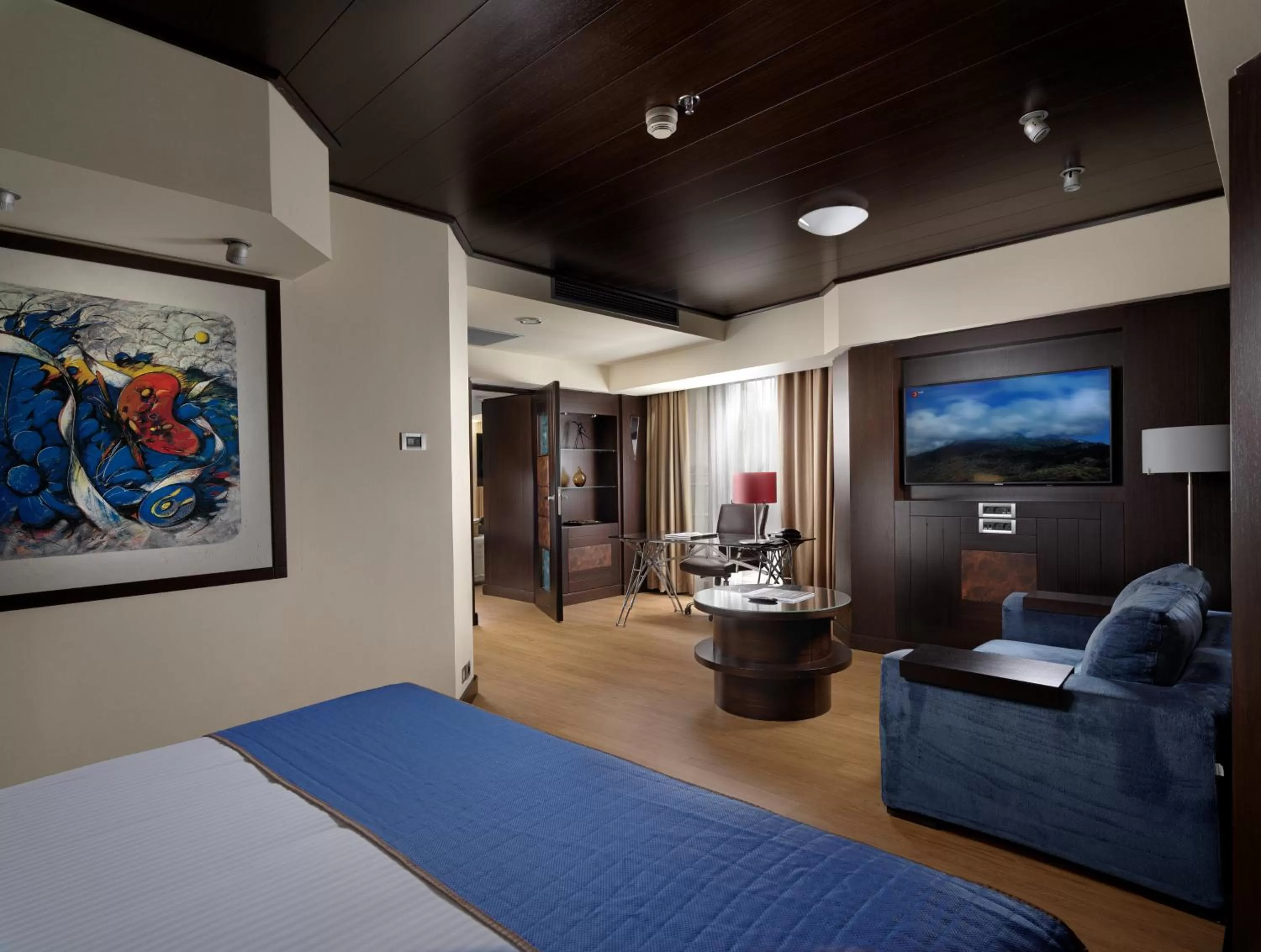 Bedroom, Bed in Crowne Plaza Athens City Centre by IHG