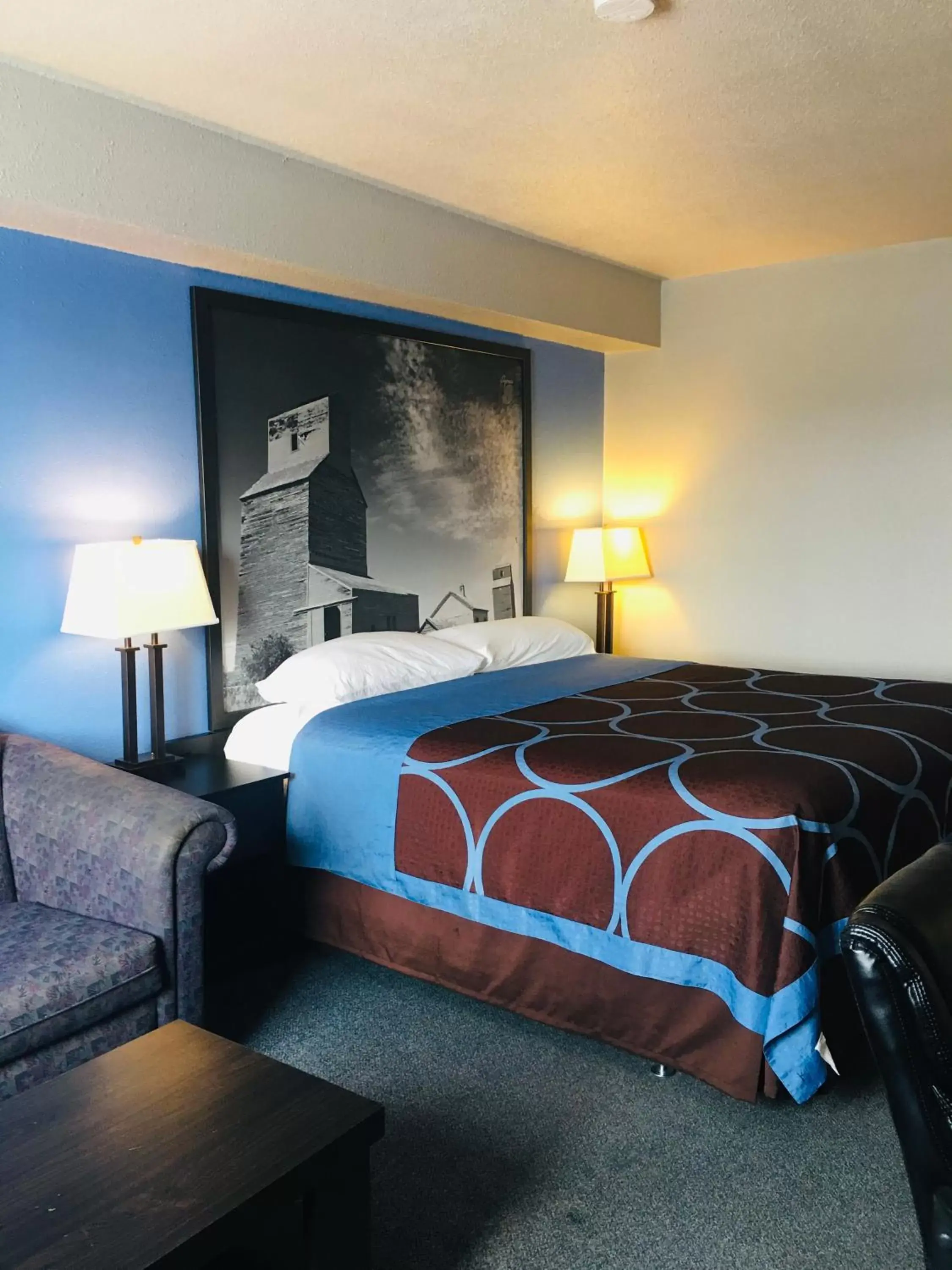 Bed in Super 8 by Wyndham Swift Current