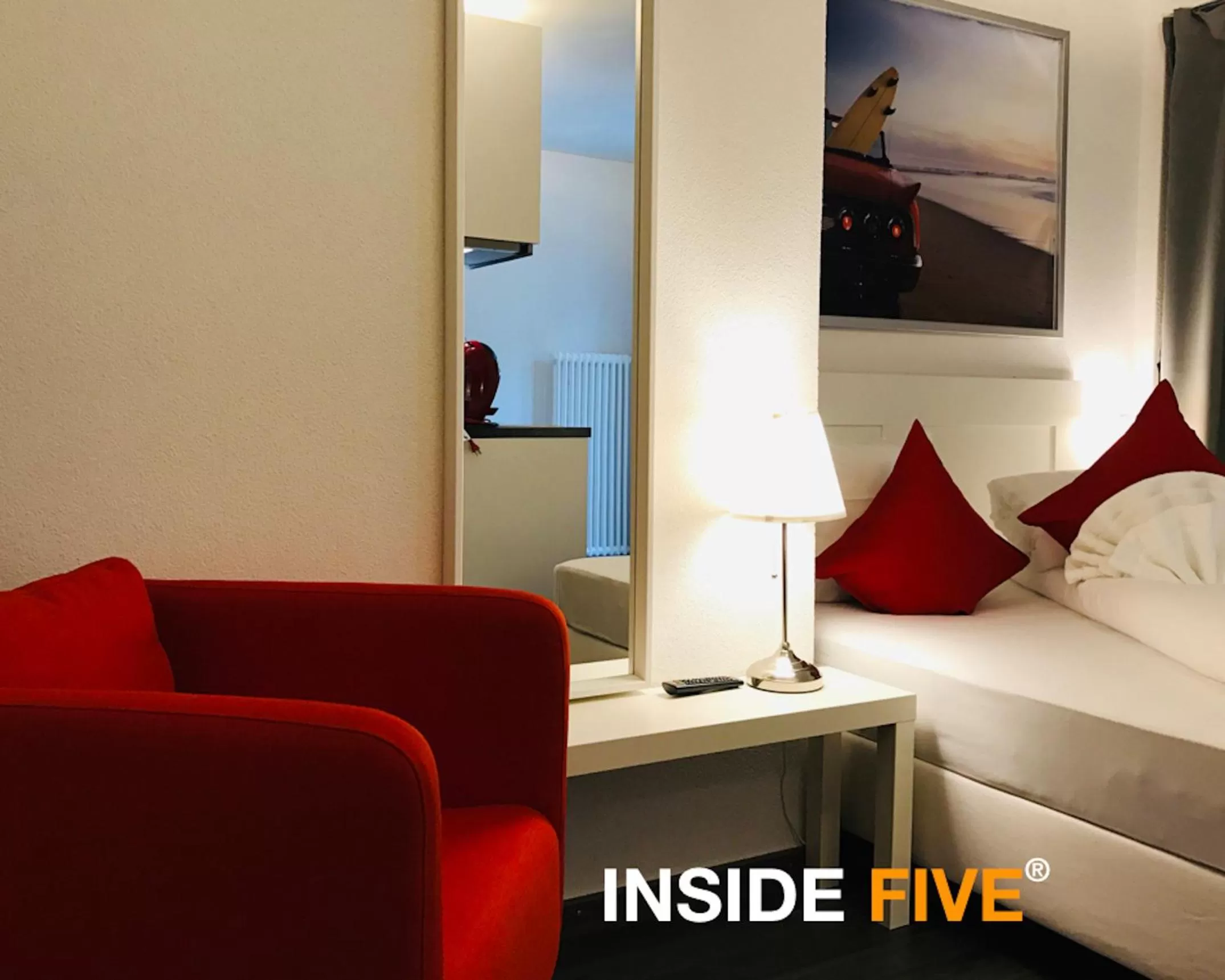 INSIDE FIVE - City Apartments
