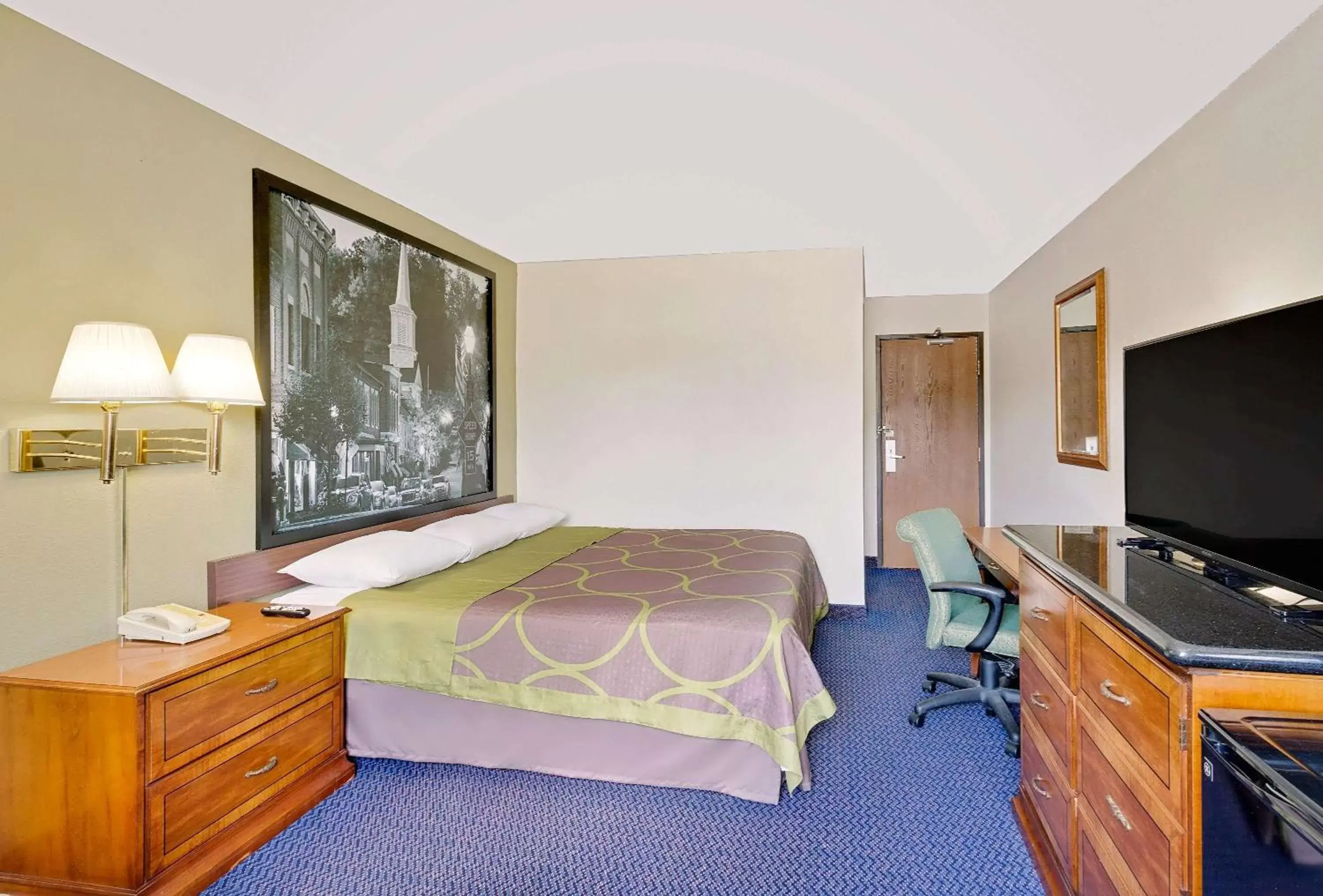 Photo of the whole room, Bed in Super 8 by Wyndham Johnson City