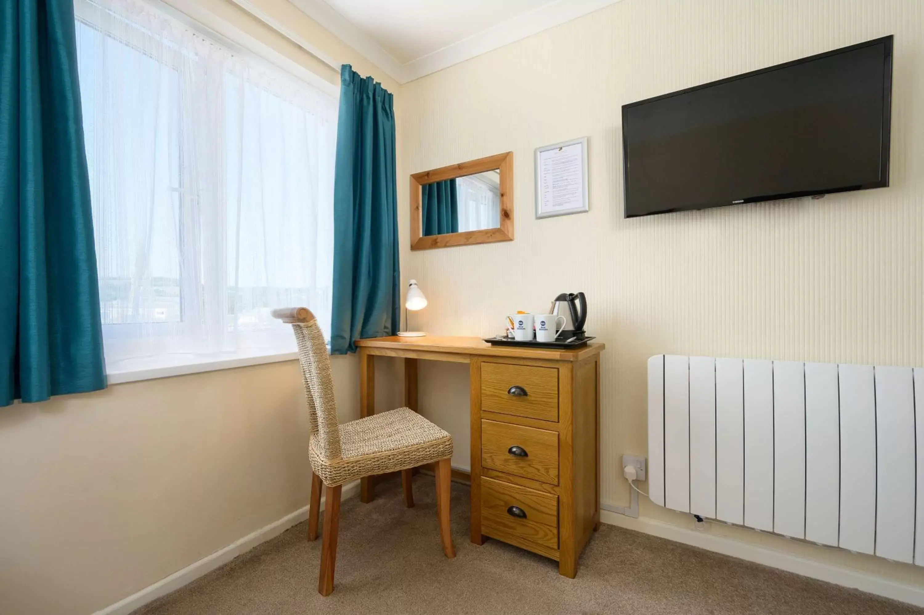 Standard Twin Room in Best Western Fowey Valley Standard Twin Room in Best Western Fowey Valley