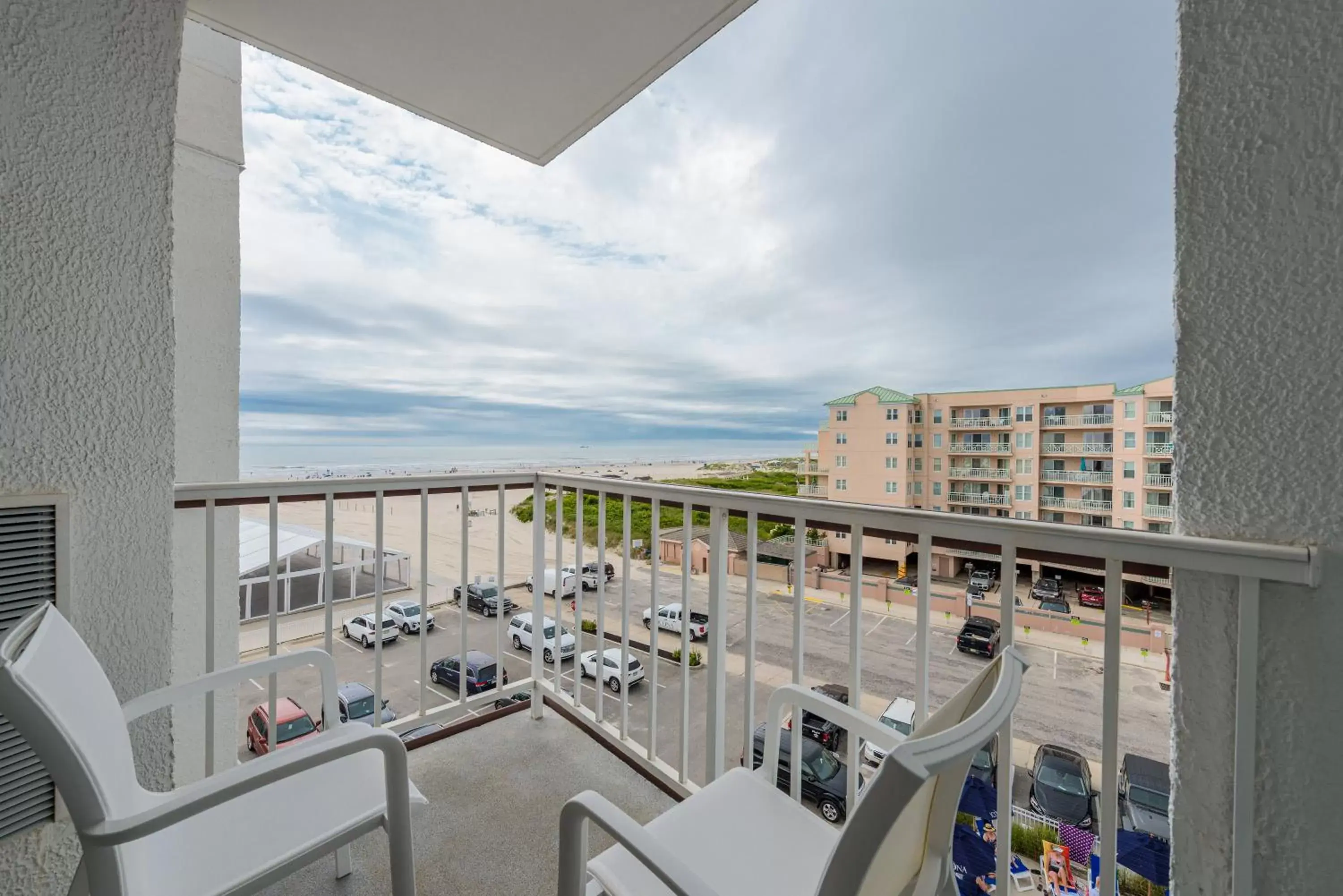 View (from property/room), Balcony/Terrace in ICONA Diamond Beach
