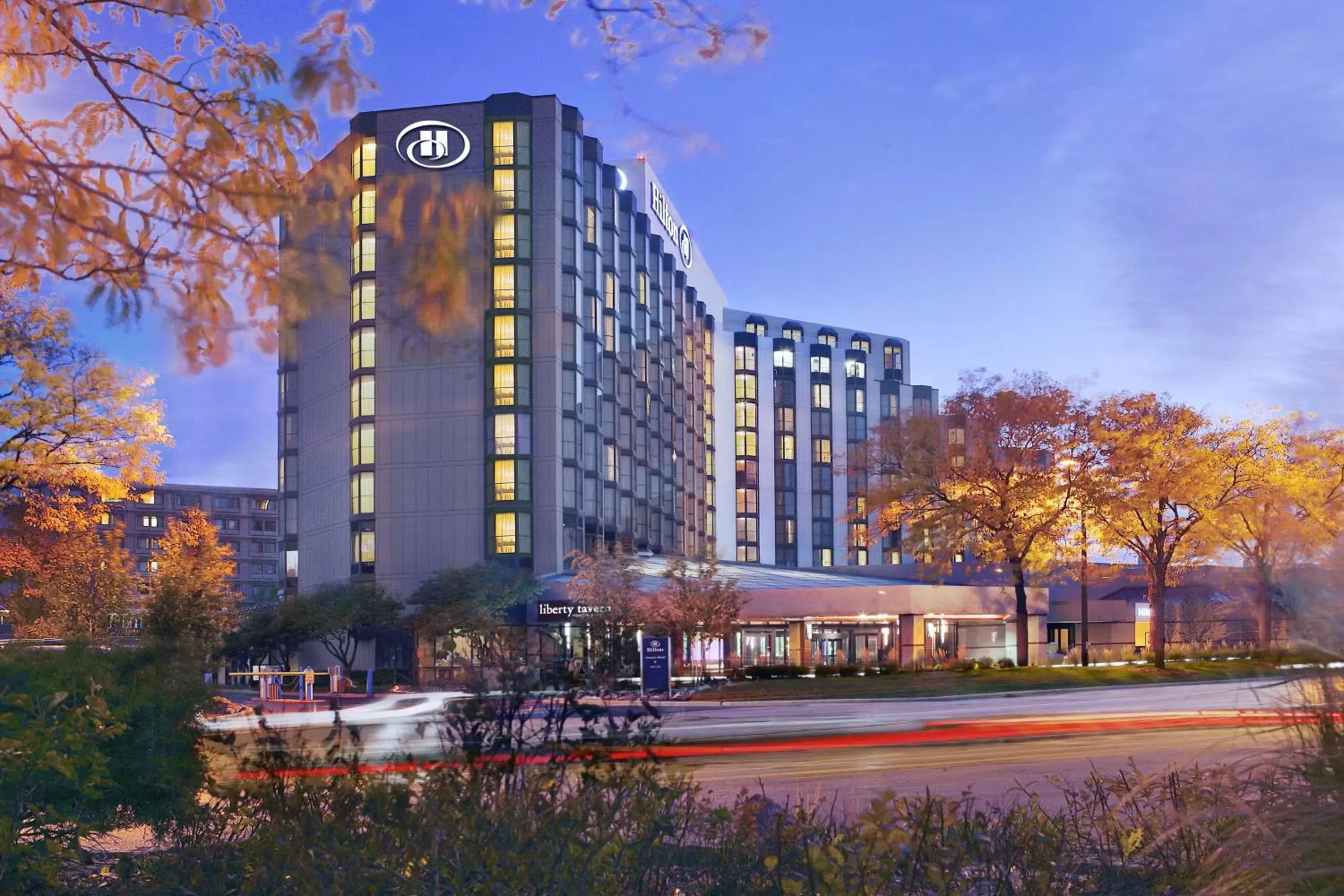 Property Building in Hilton Rosemont Chicago O'Hare