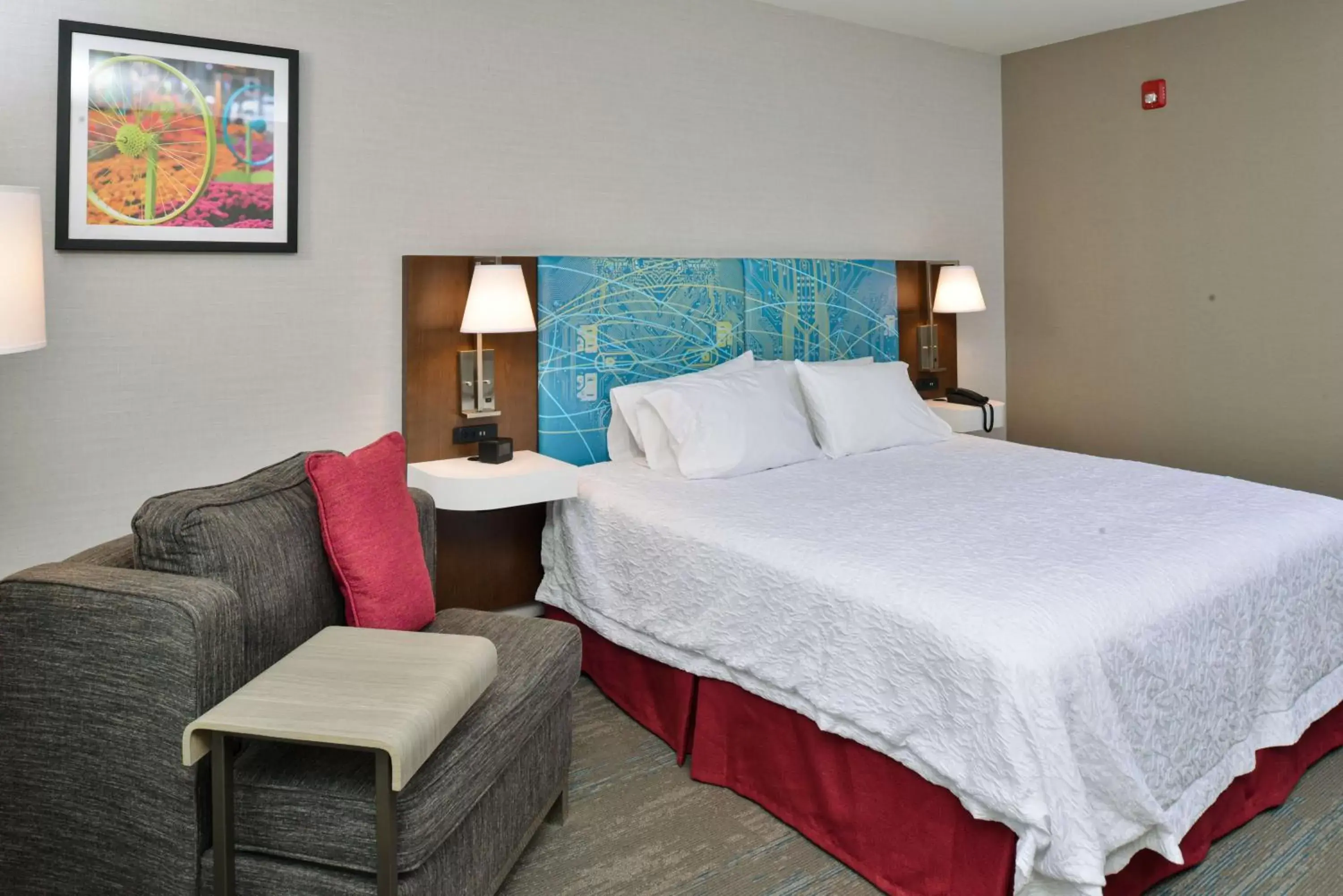 Bed in Hampton Inn & Suites Adrian, Mi