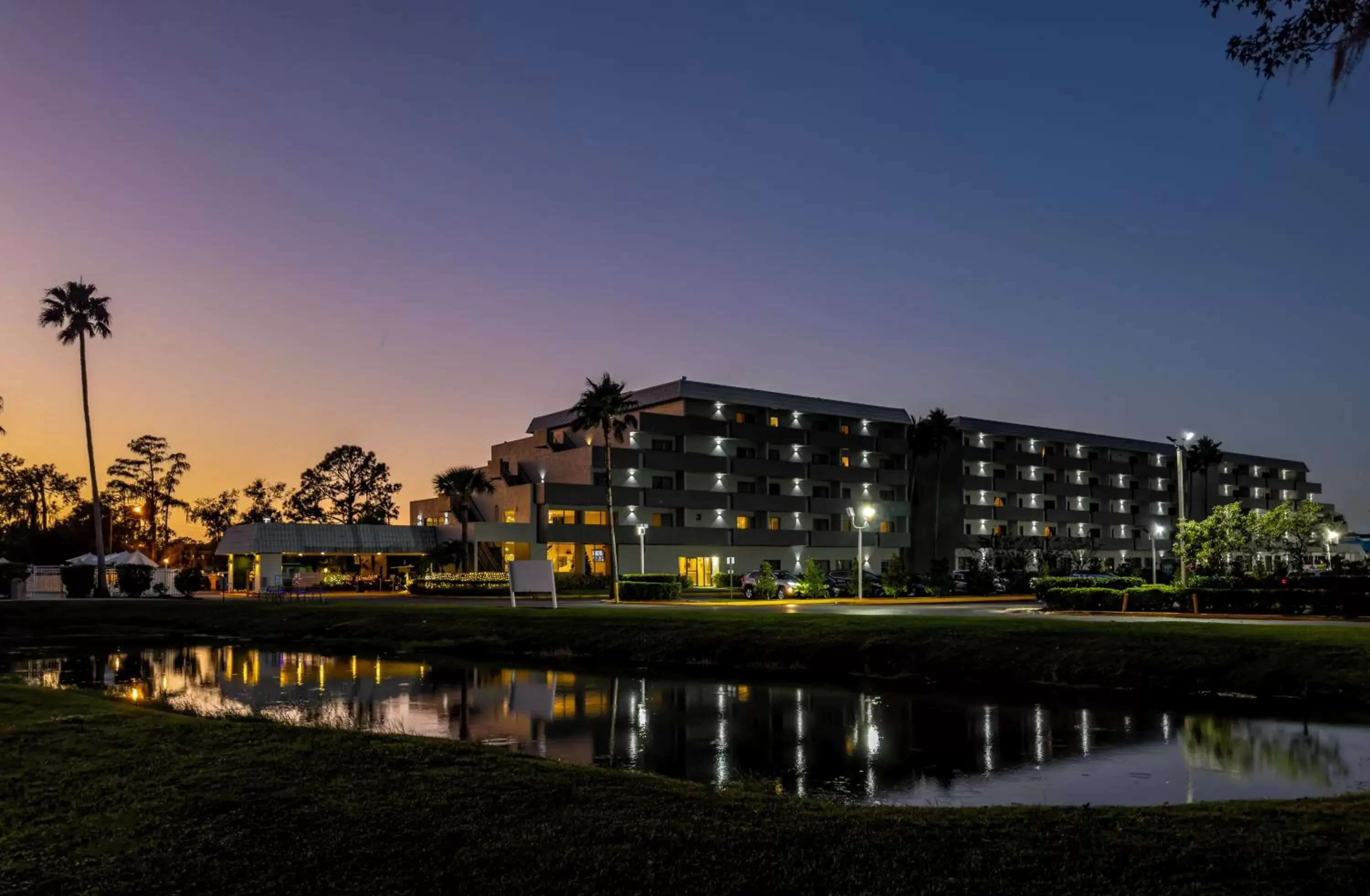 Property Building in Palazzo Lakeside Hotel