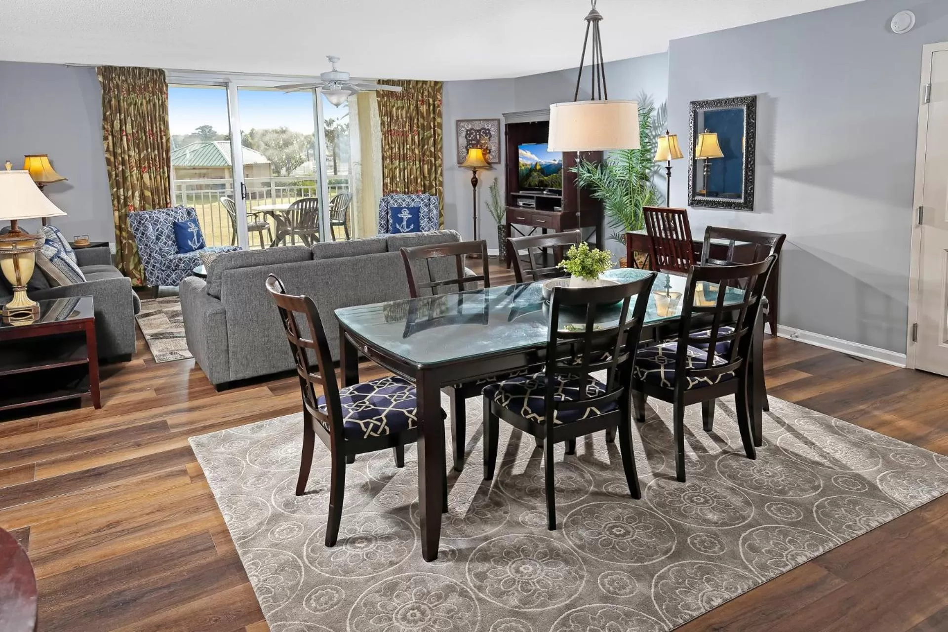 Dining area in Barefoot Resort Golf & Yacht Club Villas