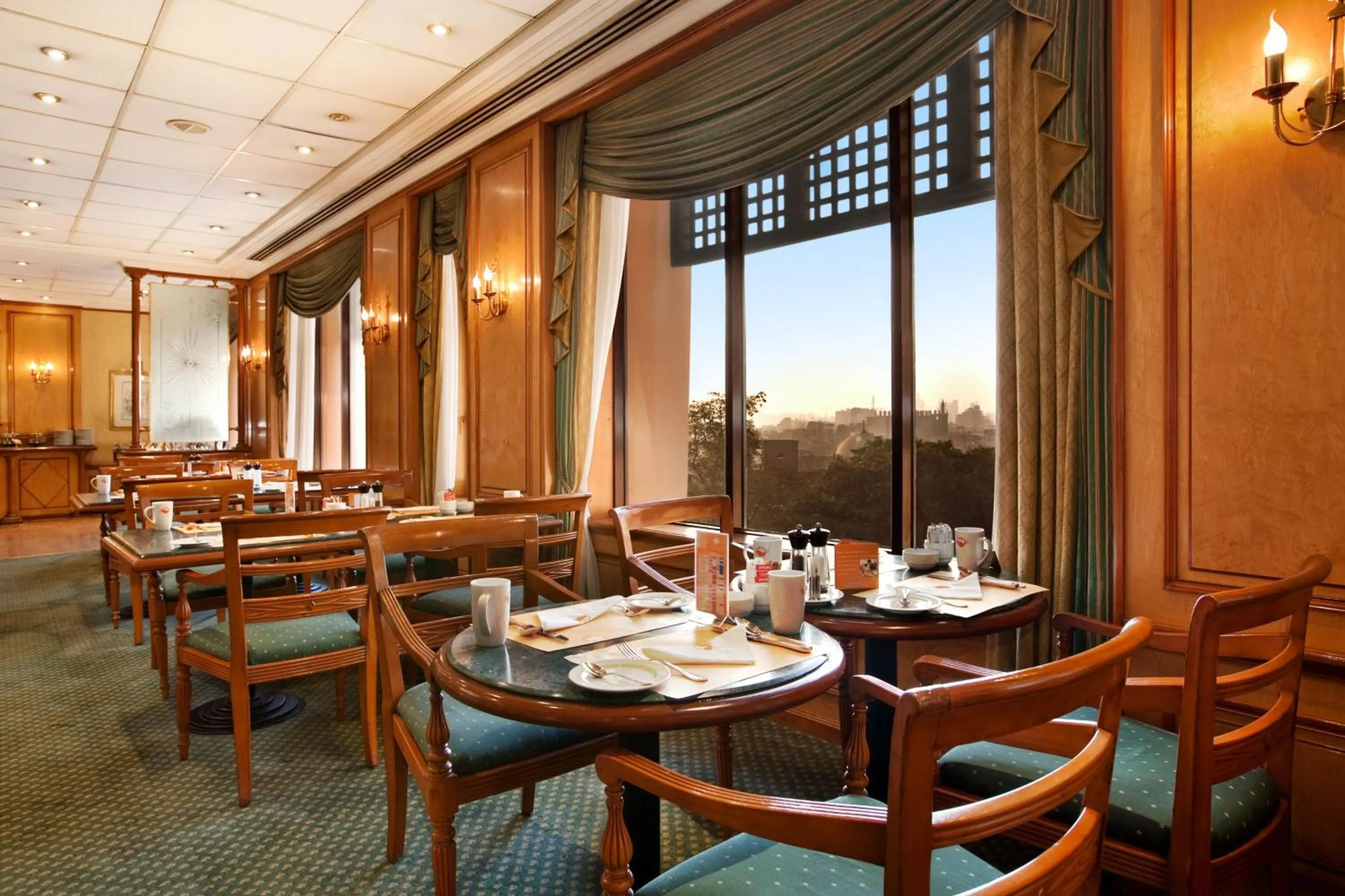 Restaurant/places to eat in Cairo World Trade Center Hotel & Residences