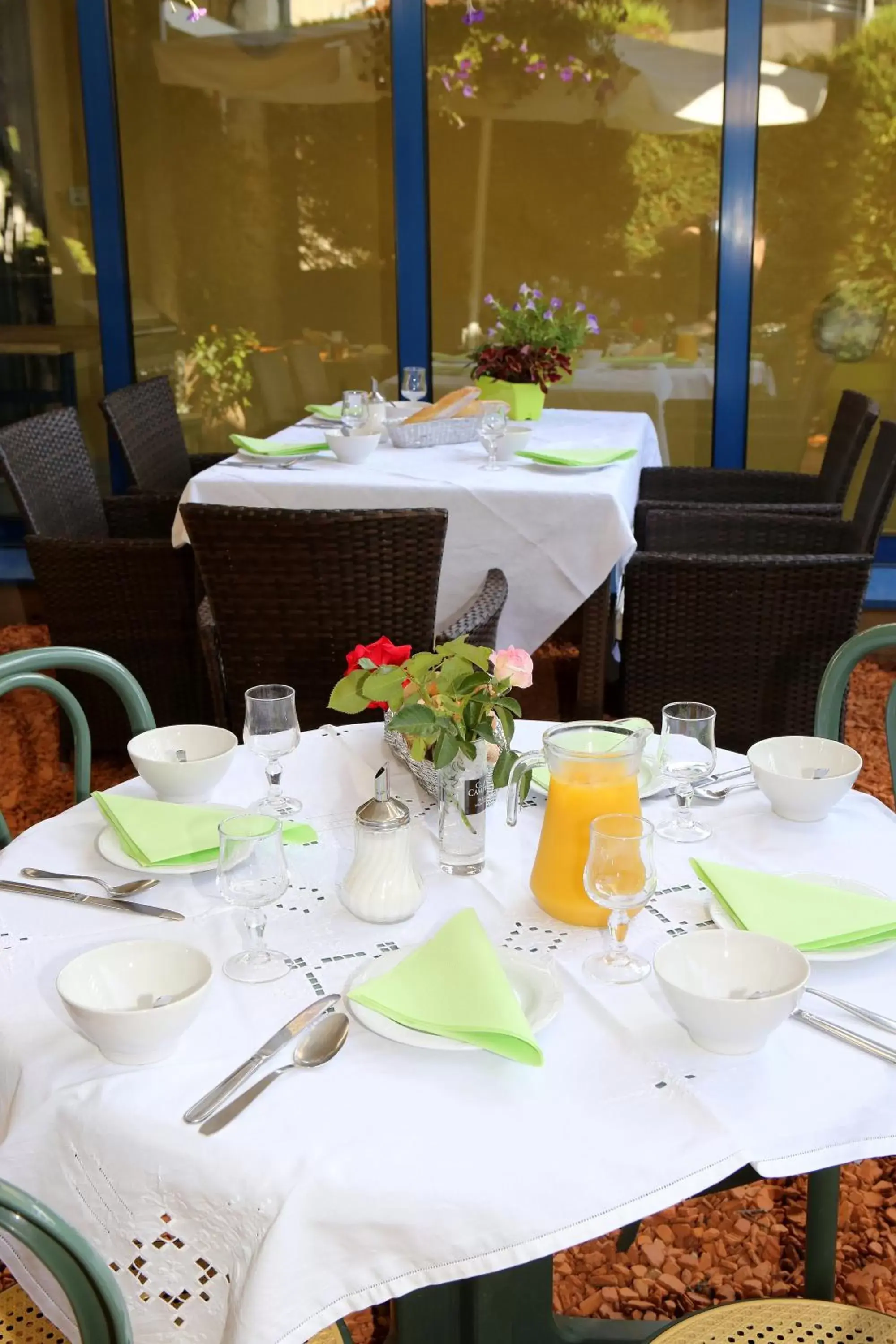 Patio, Restaurant/Places to Eat in Aux Pierres Magiques